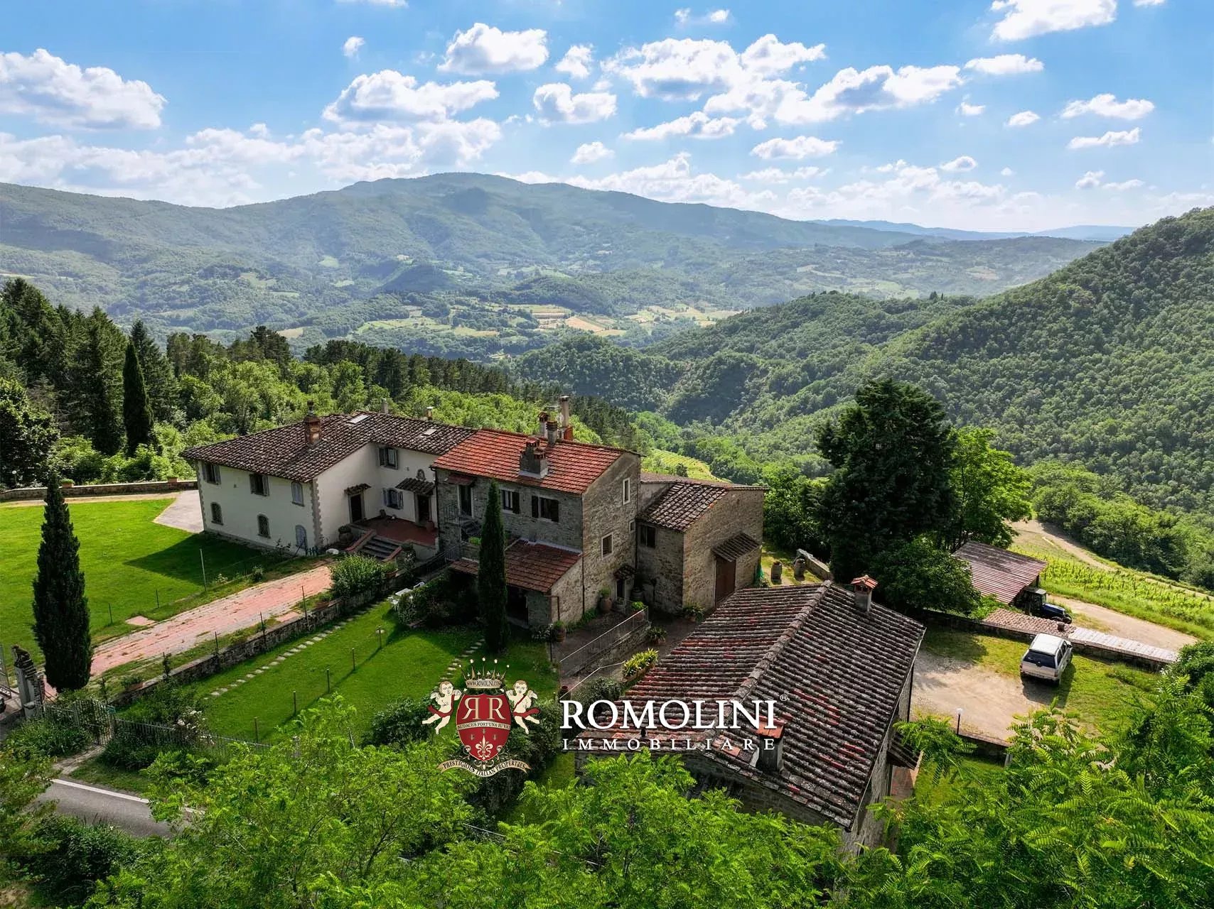34 Bedroom Vineyard's Image 23