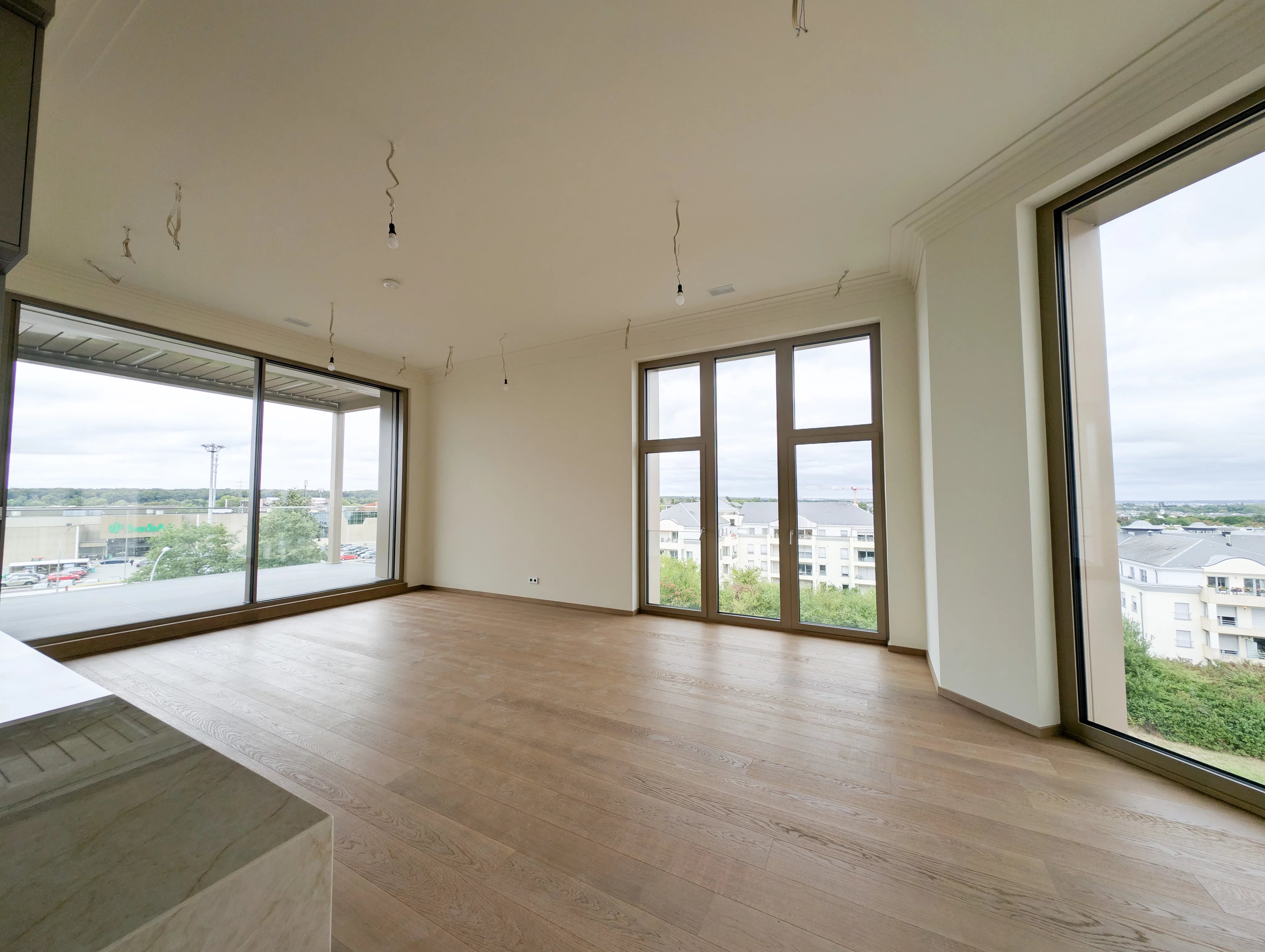 property-featured-image