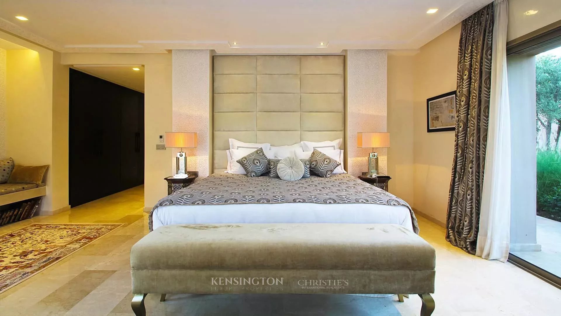 5 Bedroom Villa/Townhouse's Image 21