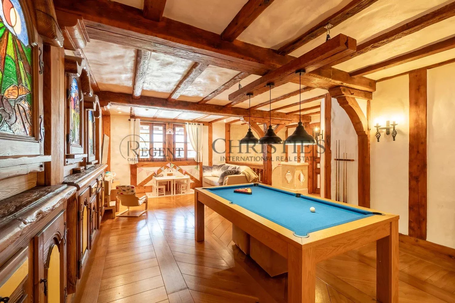 6 Bedroom Villa/Townhouse's Image 14