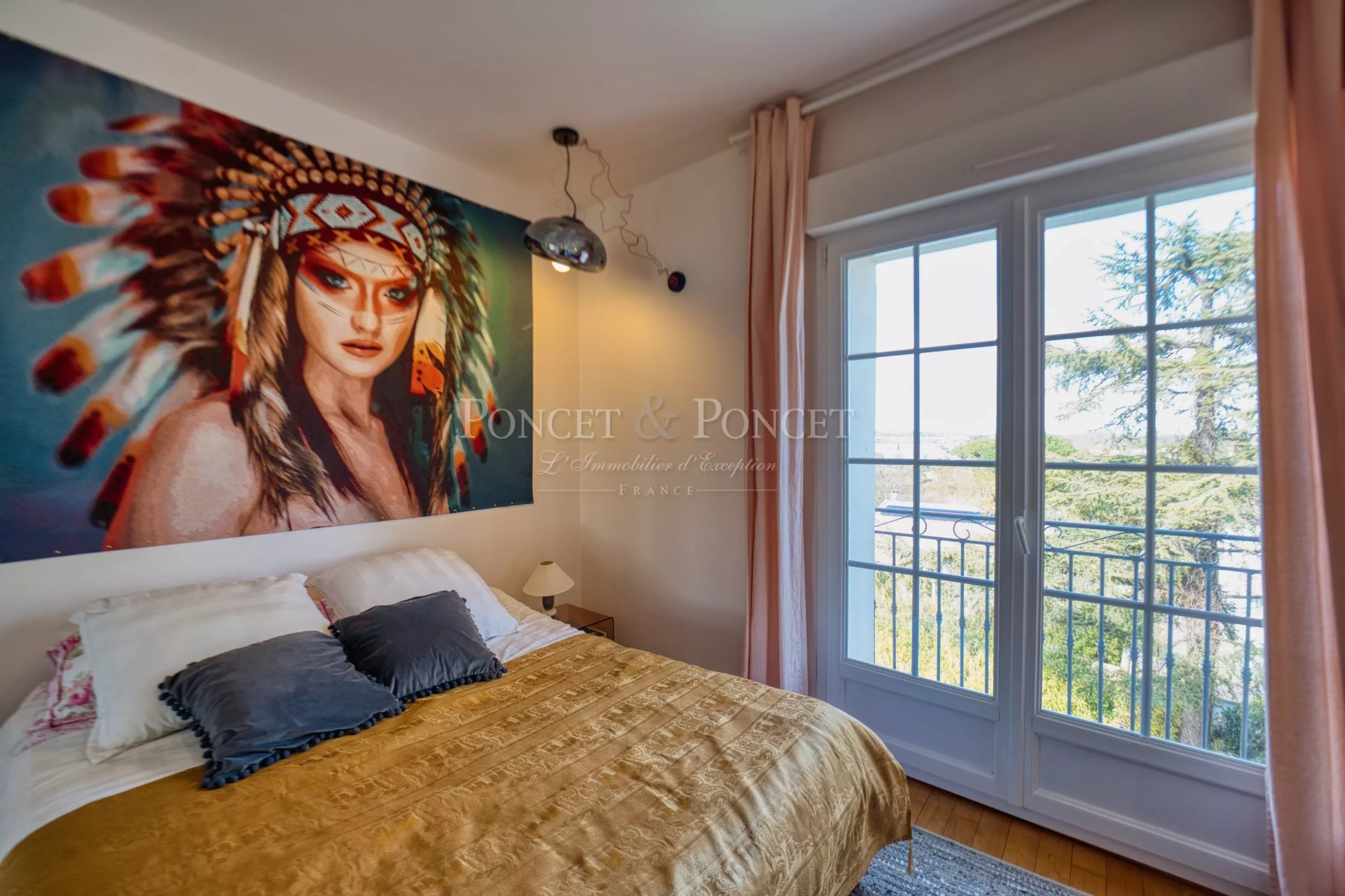 6 Bedroom Villa/Townhouse's Image 9