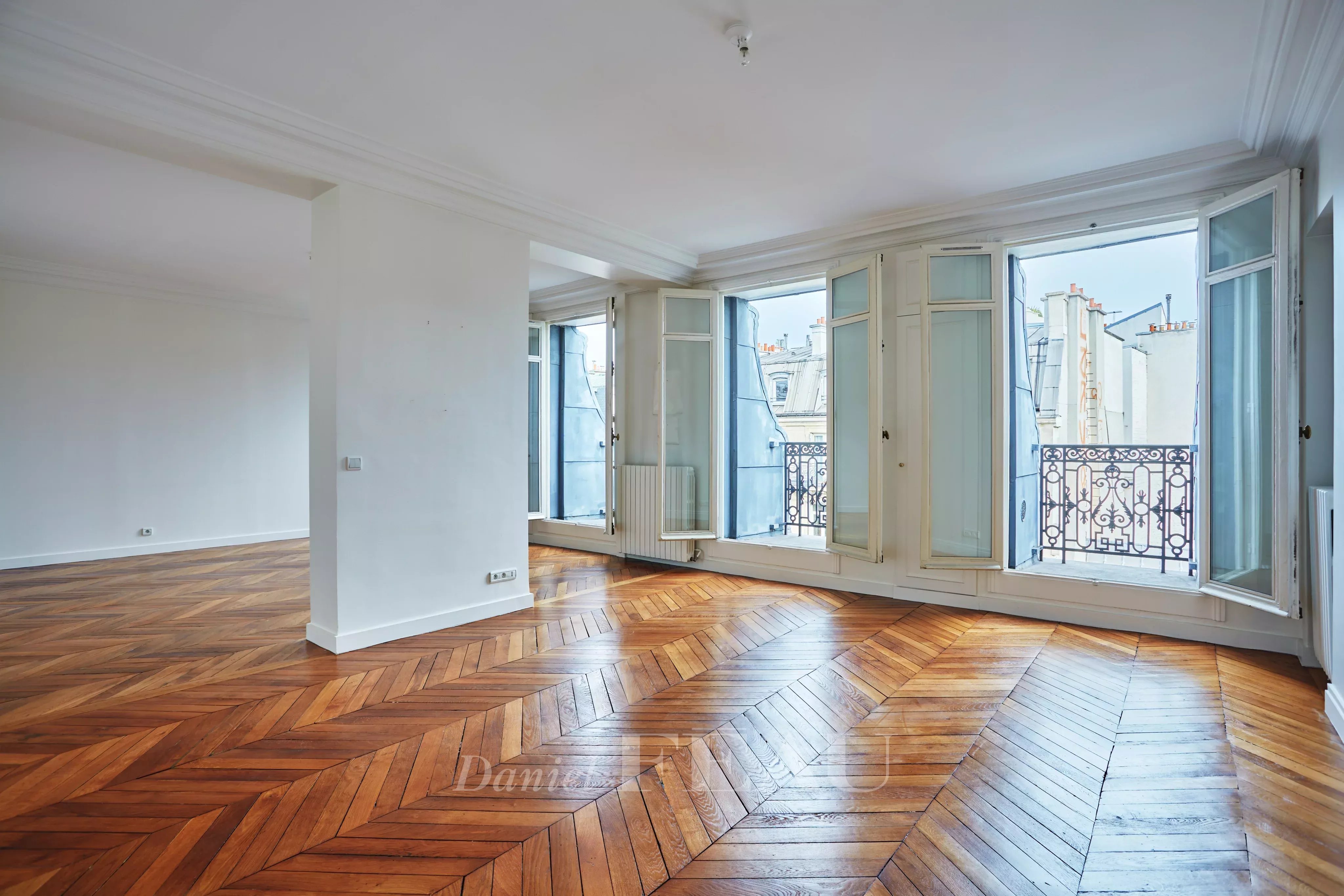 Rental Apartment Paris 8th