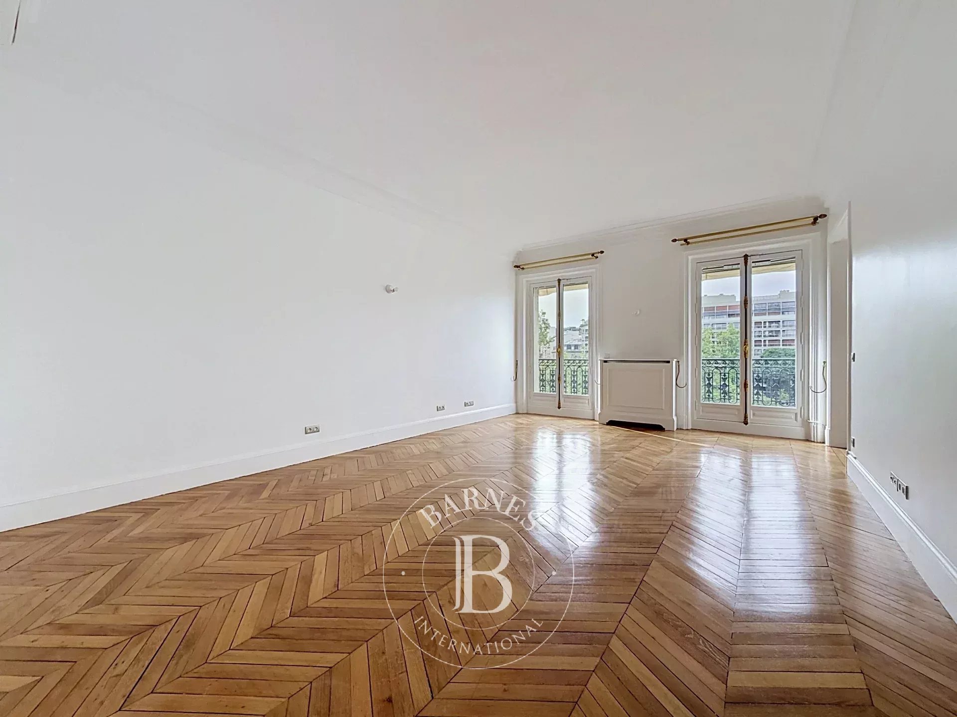 Paris  - Apartment 4 Bedrooms - picture 9