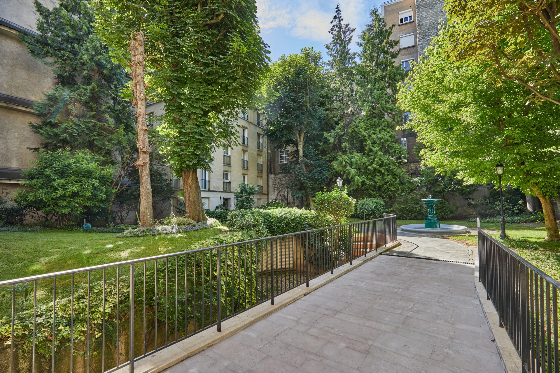 3 Bedroom Apartment/Flat's Image 6
