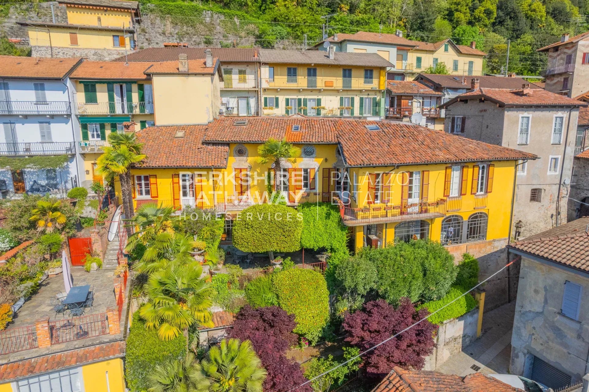 Historic Residence with Three Independent Units and Panoramic Lake Maggiore Views in Solcio di Lesa
