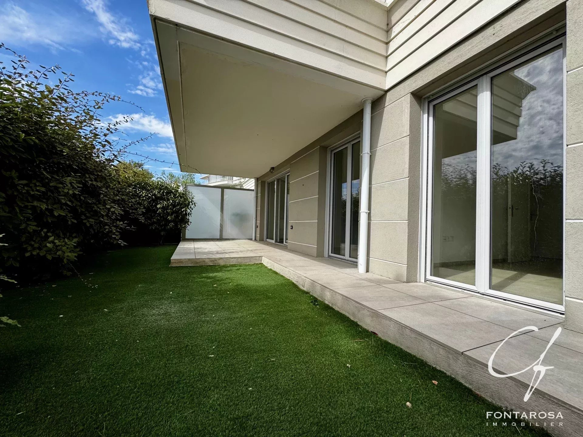 Agence immobilière de 