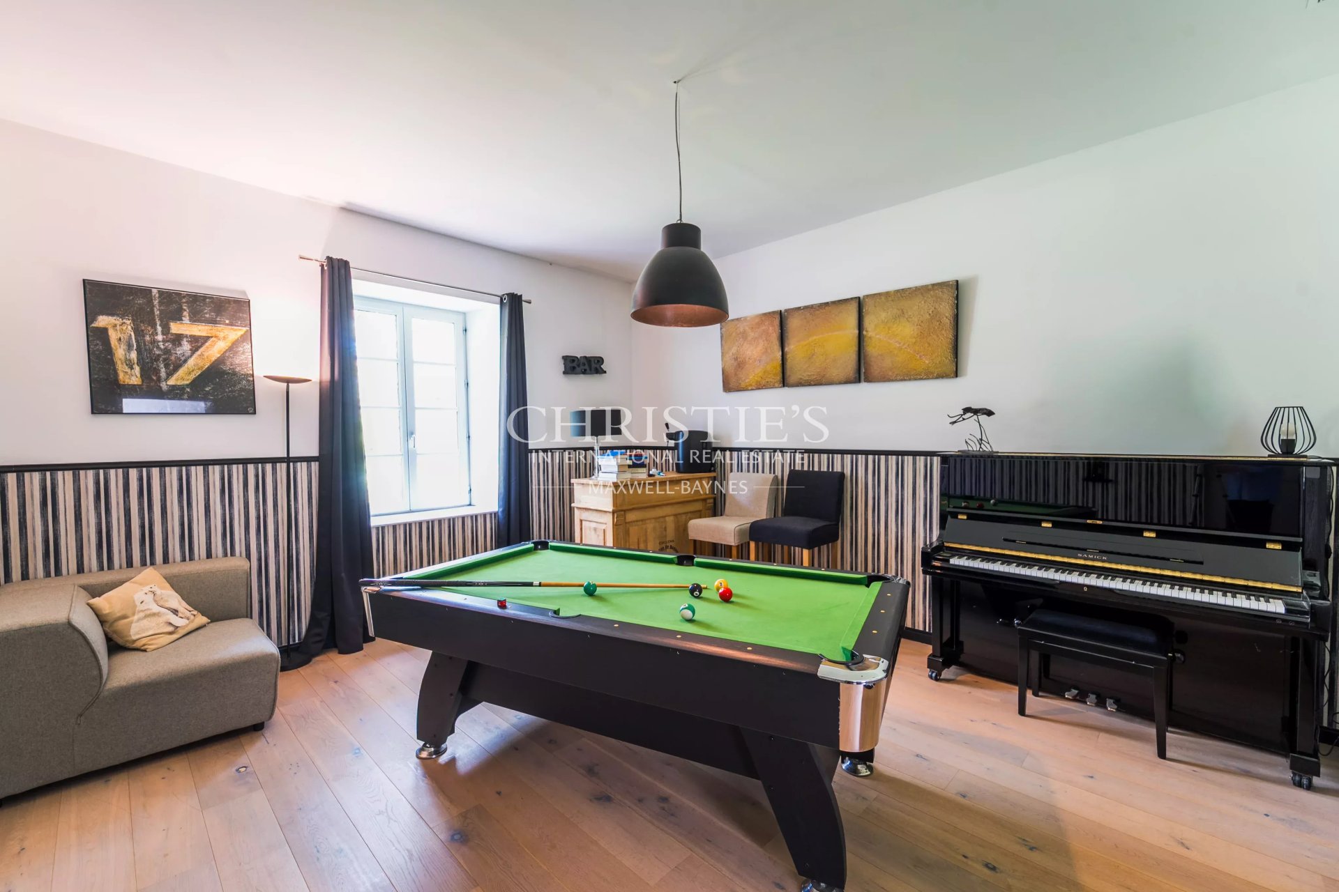 4 Bedroom Villa/Townhouse's Image 9