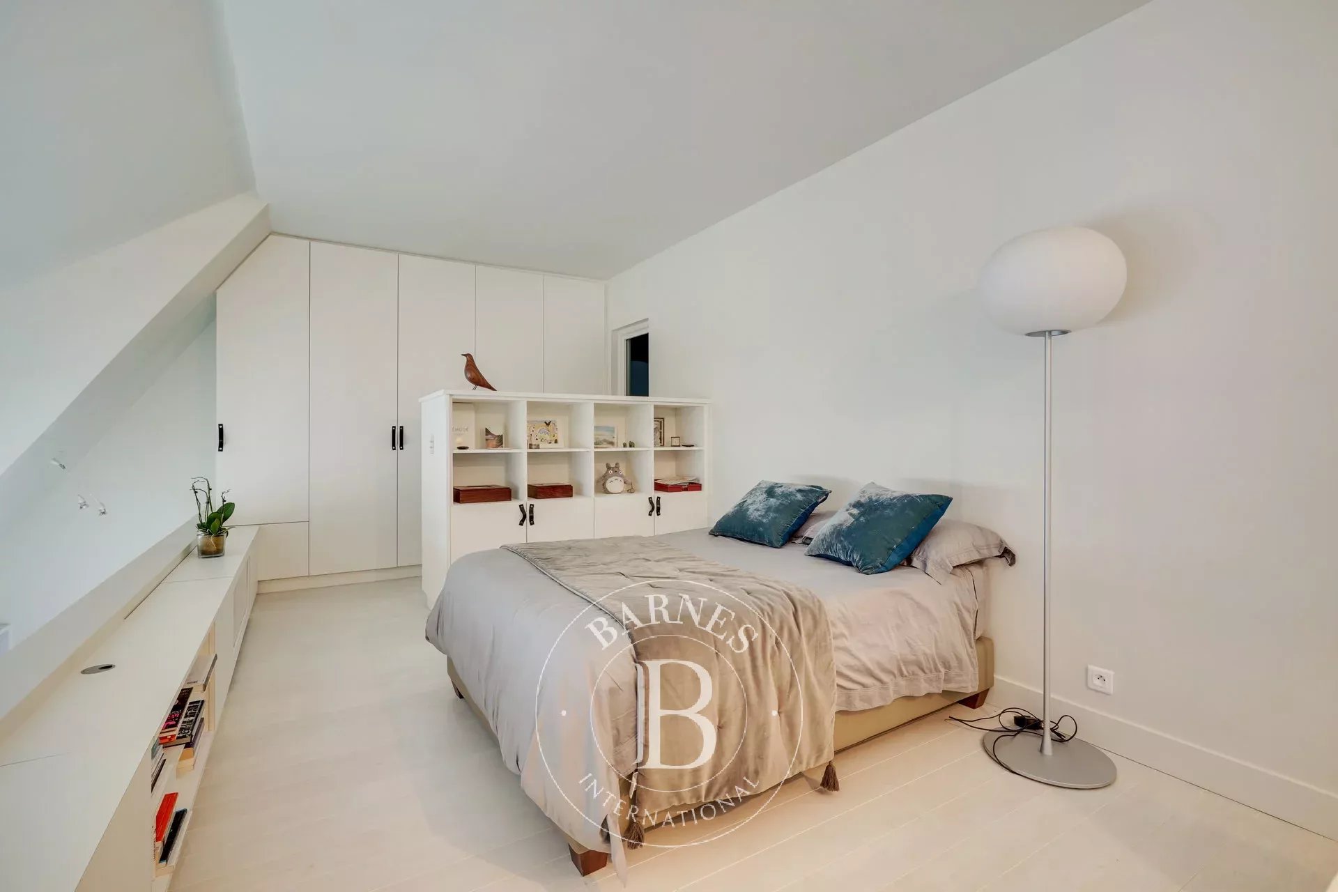 Paris 6 - Cherche-Midi - sole agent - top floor workshop - 3 bedrooms - picture 9