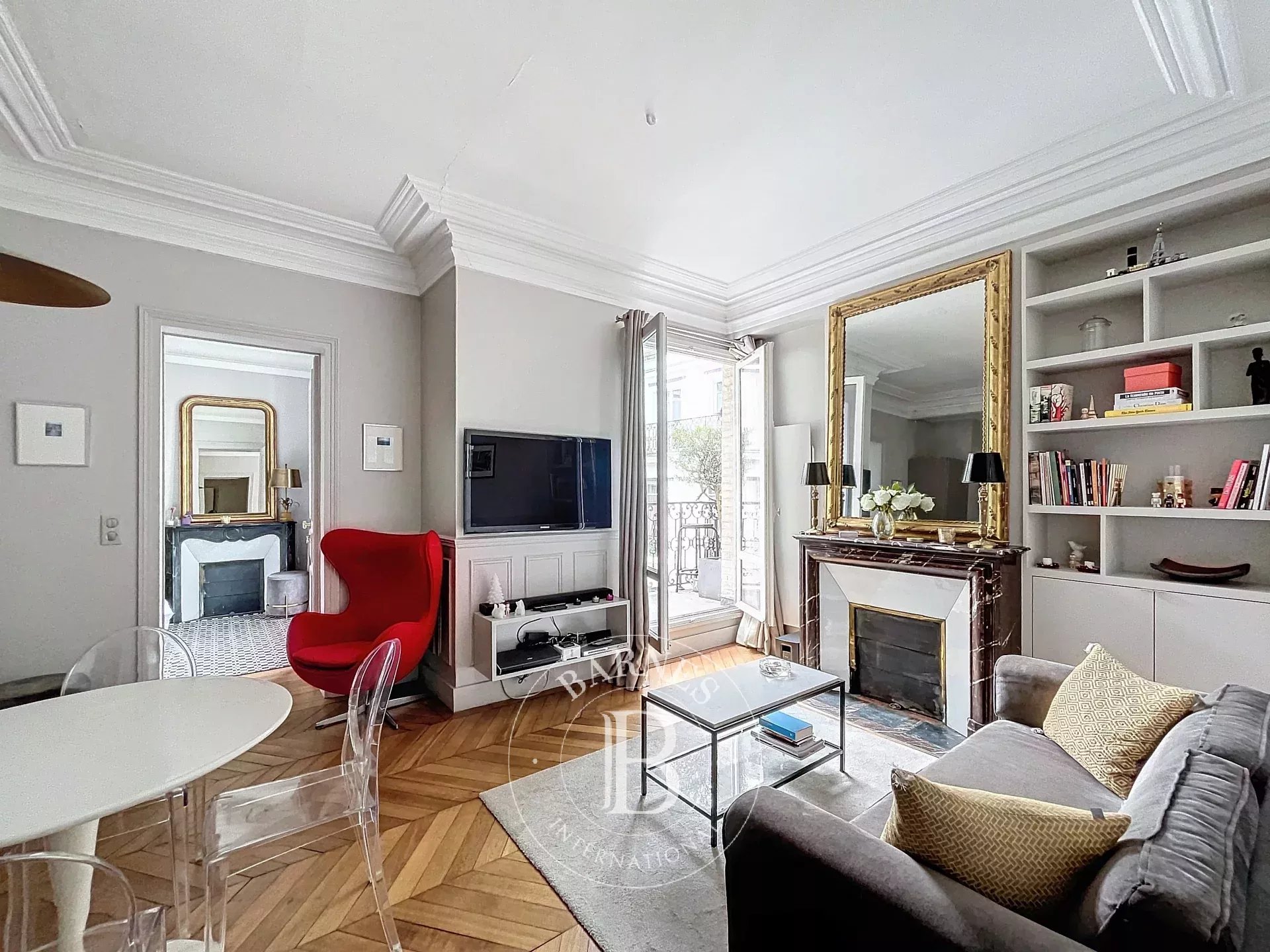 Apartment Paris 75008  -  ref 85113402 (picture 1)