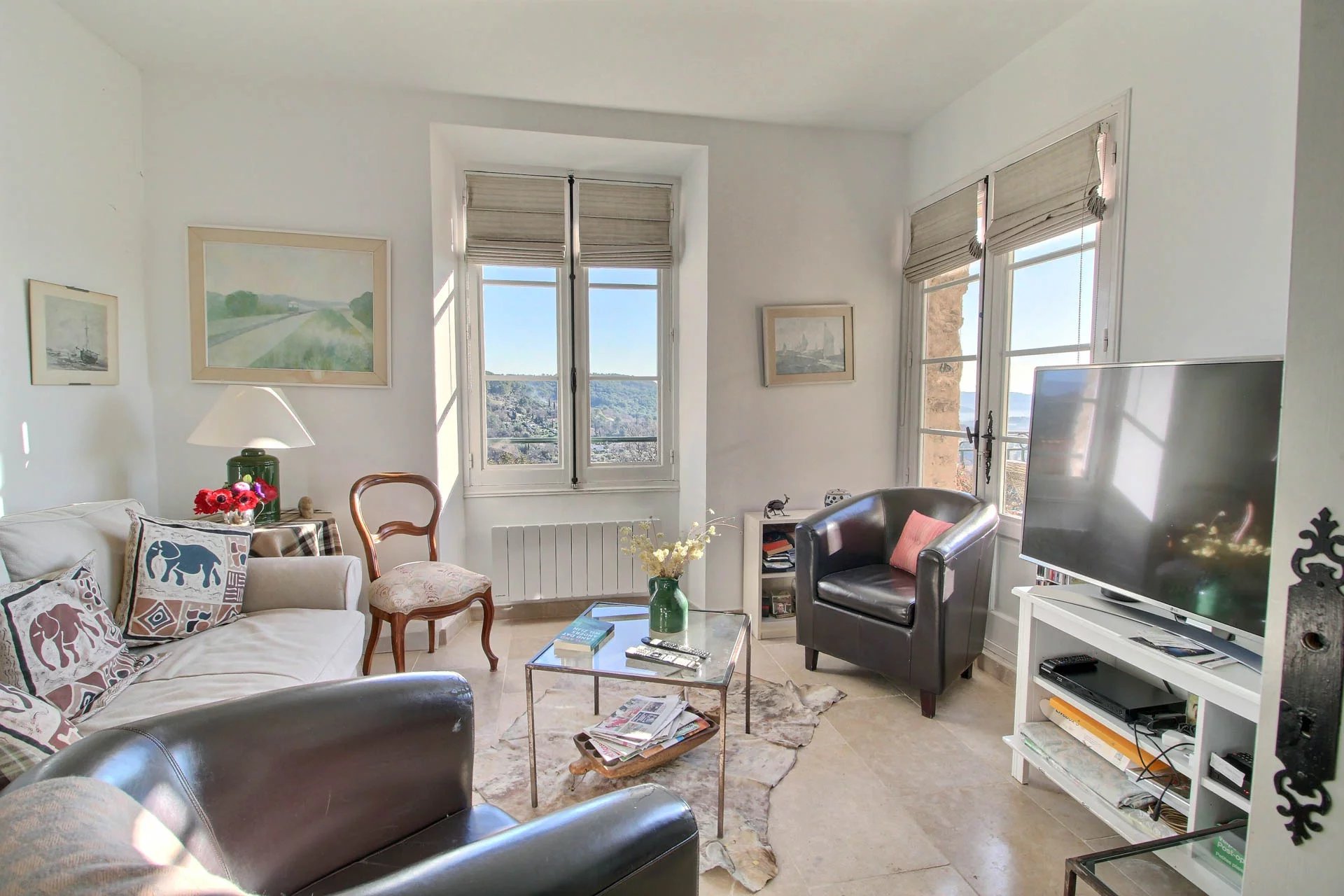 2/3-bedroom apartment with terrace and panoramic view - Tourrettes