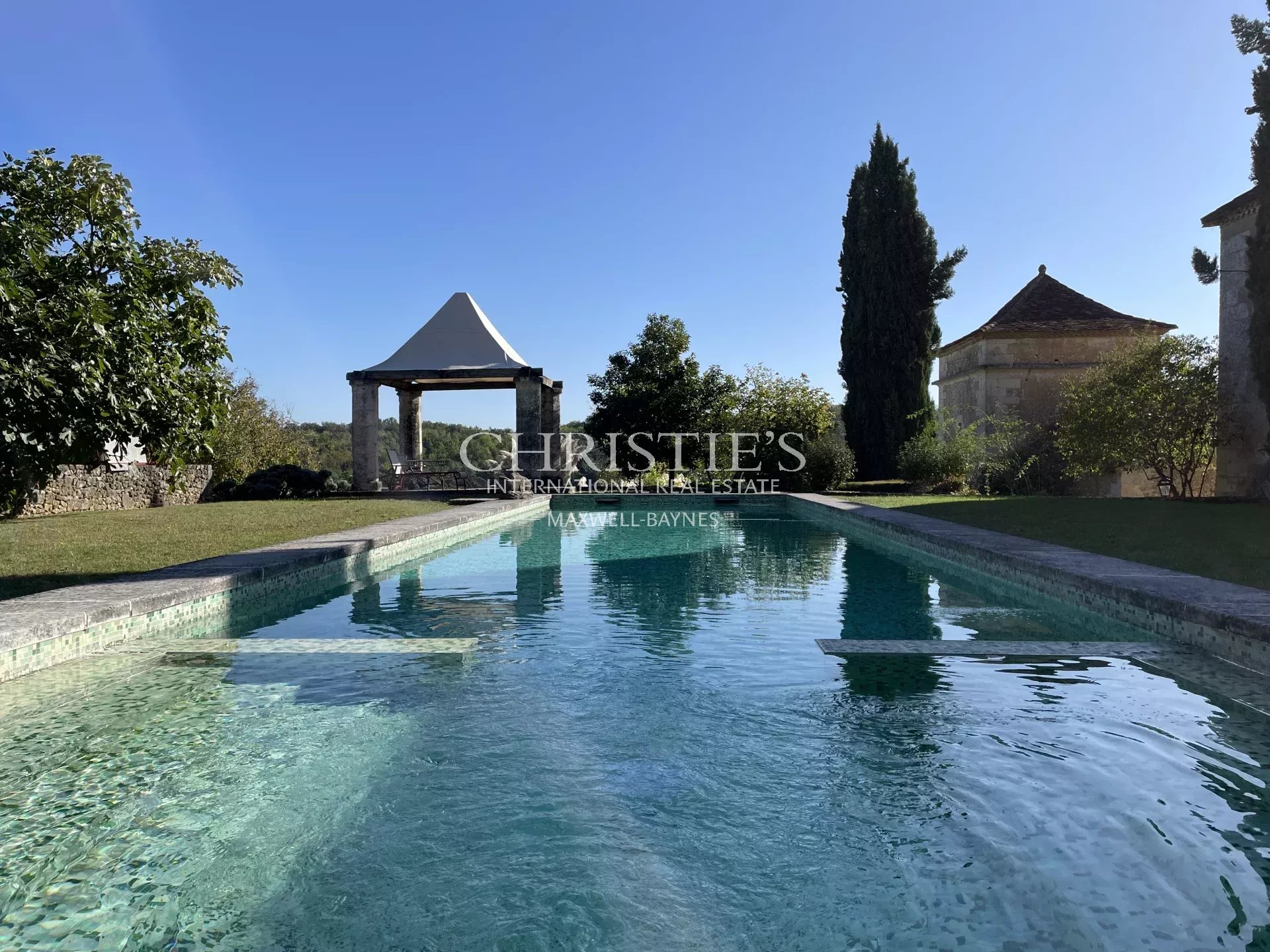 12 Bedroom Villa/Townhouse's Image 4