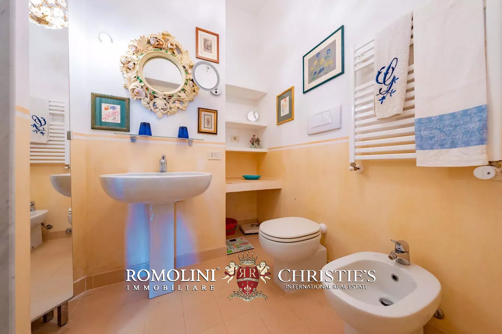 11 Bedroom Villa/Townhouse's Image 89