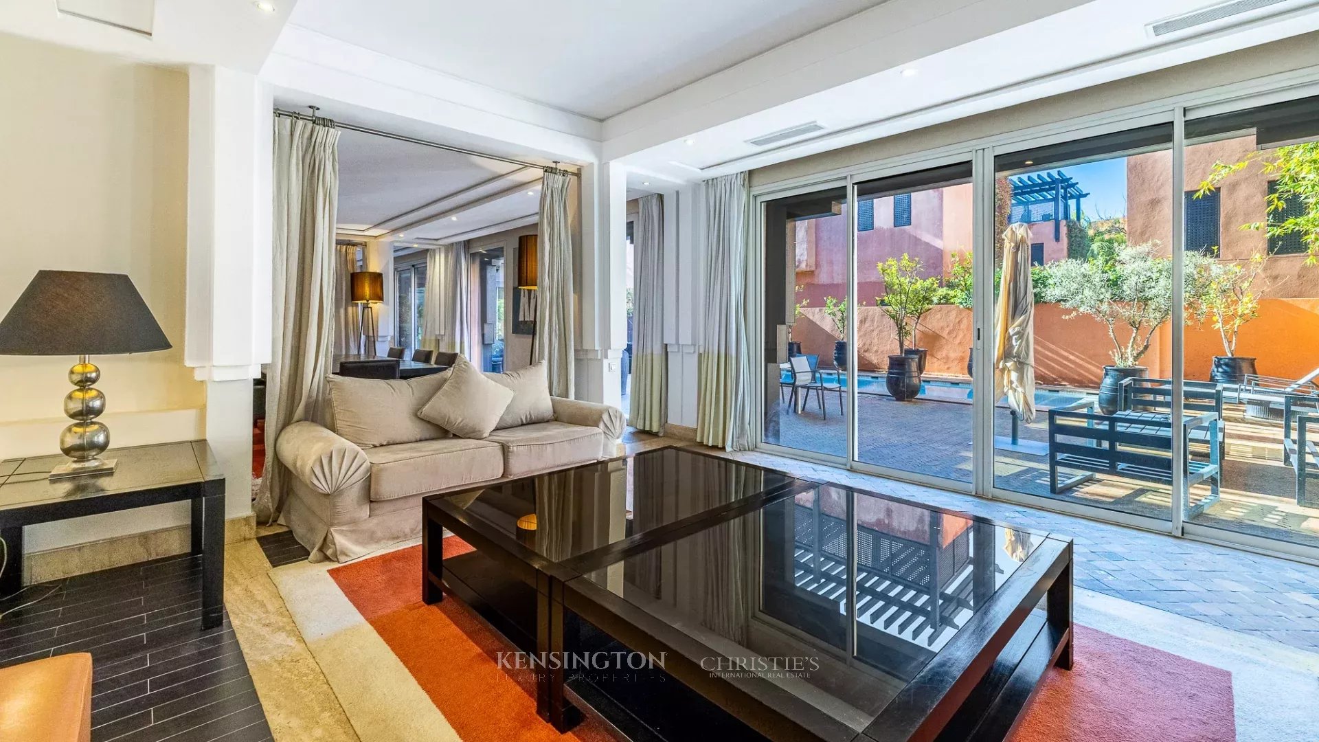 6 Bedroom Villa/Townhouse's Image 3