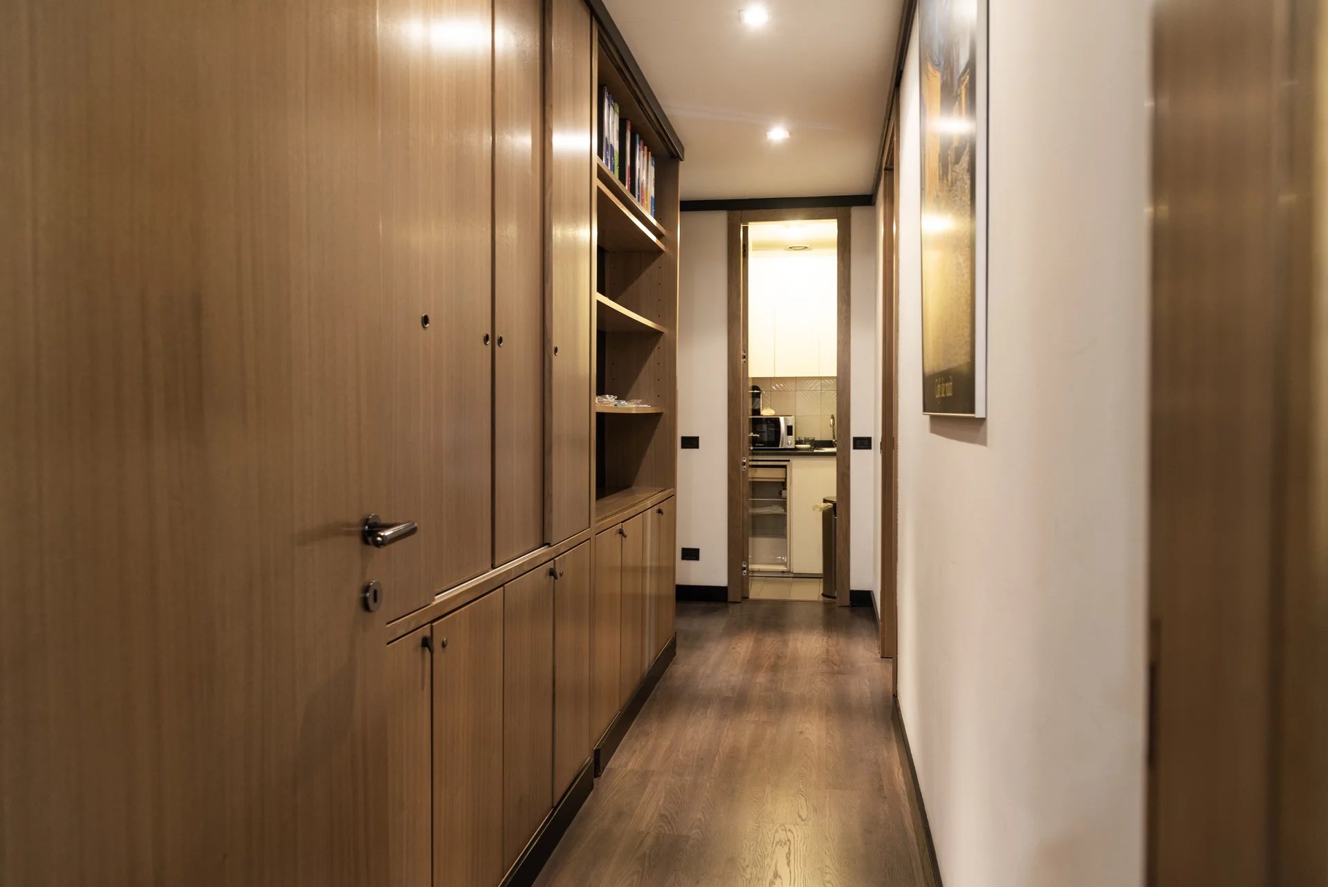 Eleganza e Centralità: Ufficio di Rappresentanza