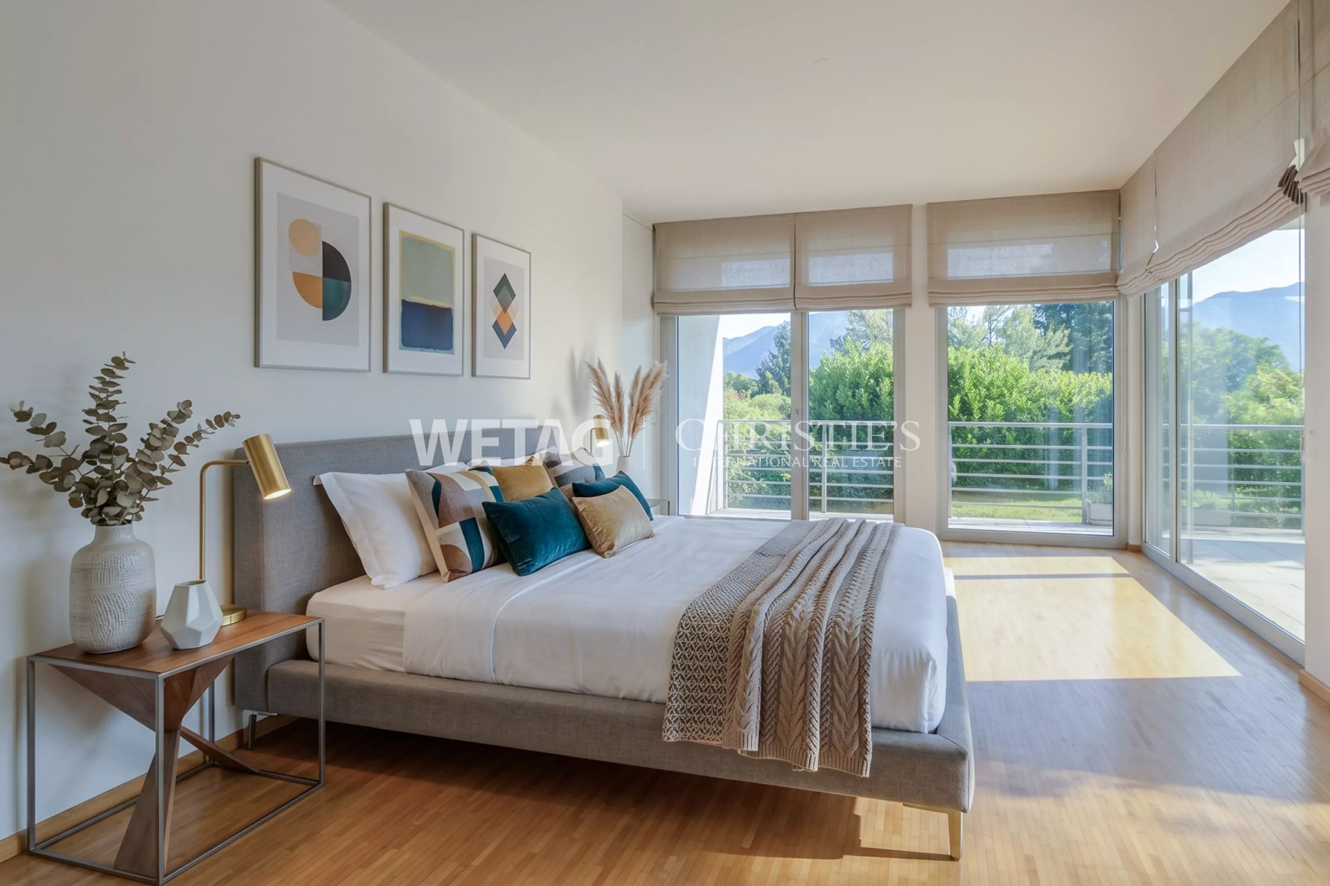 5 Bedroom Villa/Townhouse's Image 4