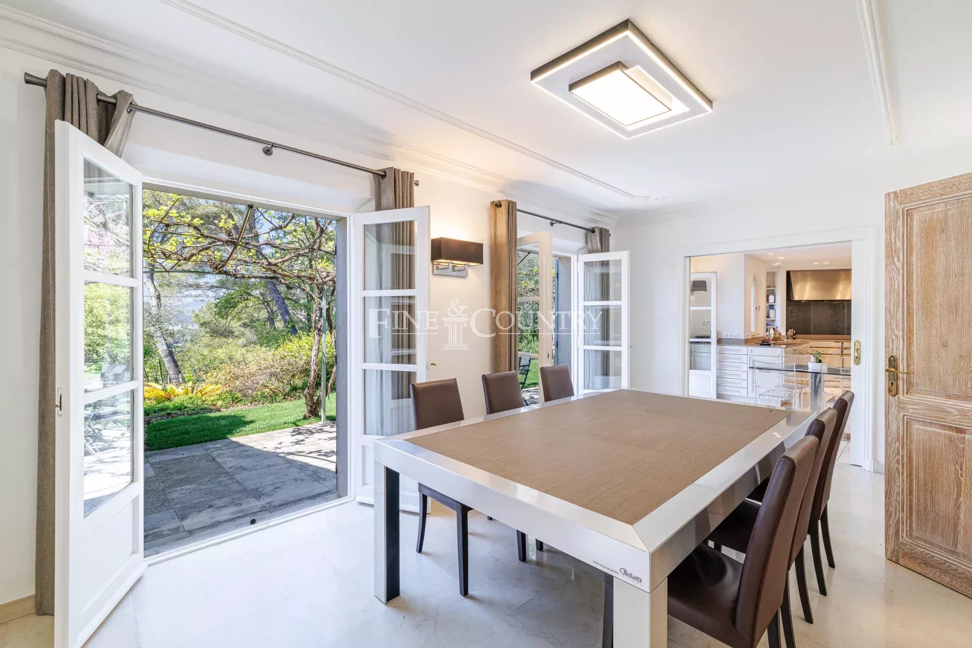 Photo of Villa For Sale in Mougins