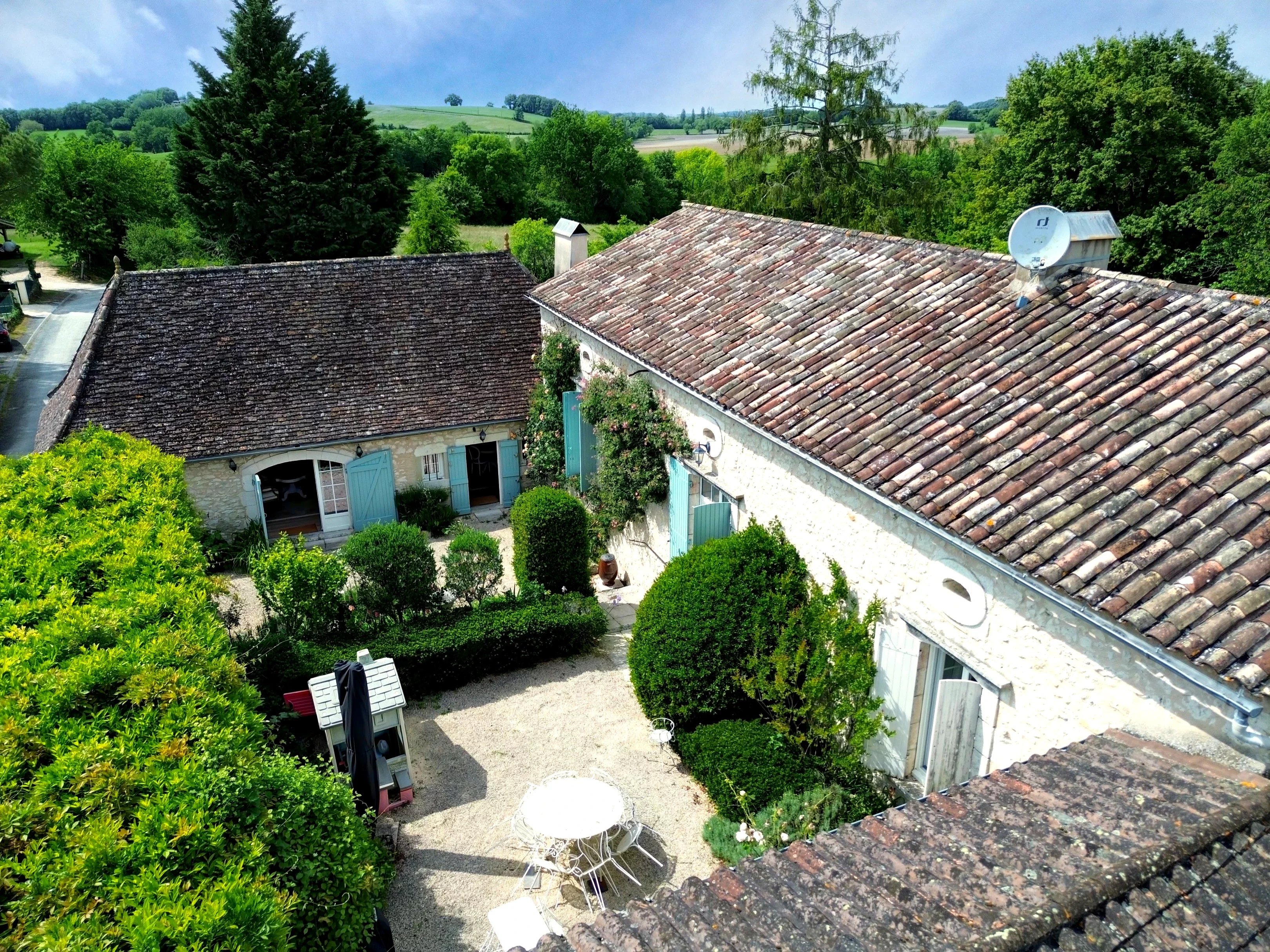 Charming traditional stone house with guest annex and heated pool