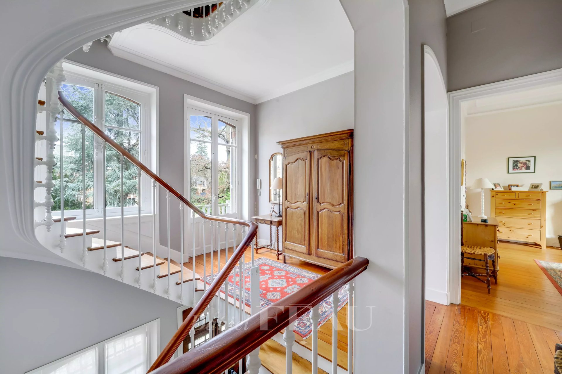 8 Bedroom Villa/Townhouse's Image 9