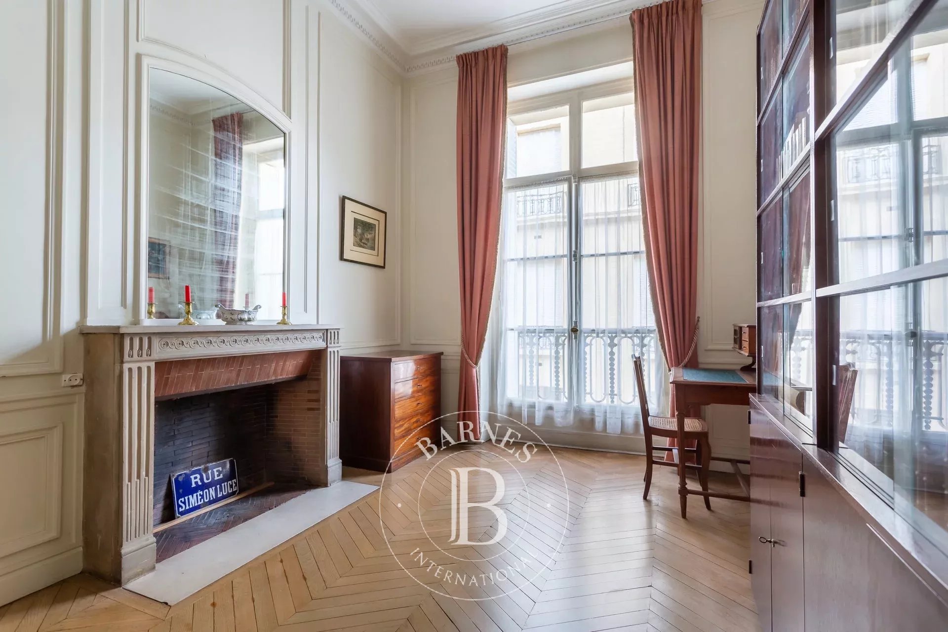 Daire Paris 8ème - picture 5