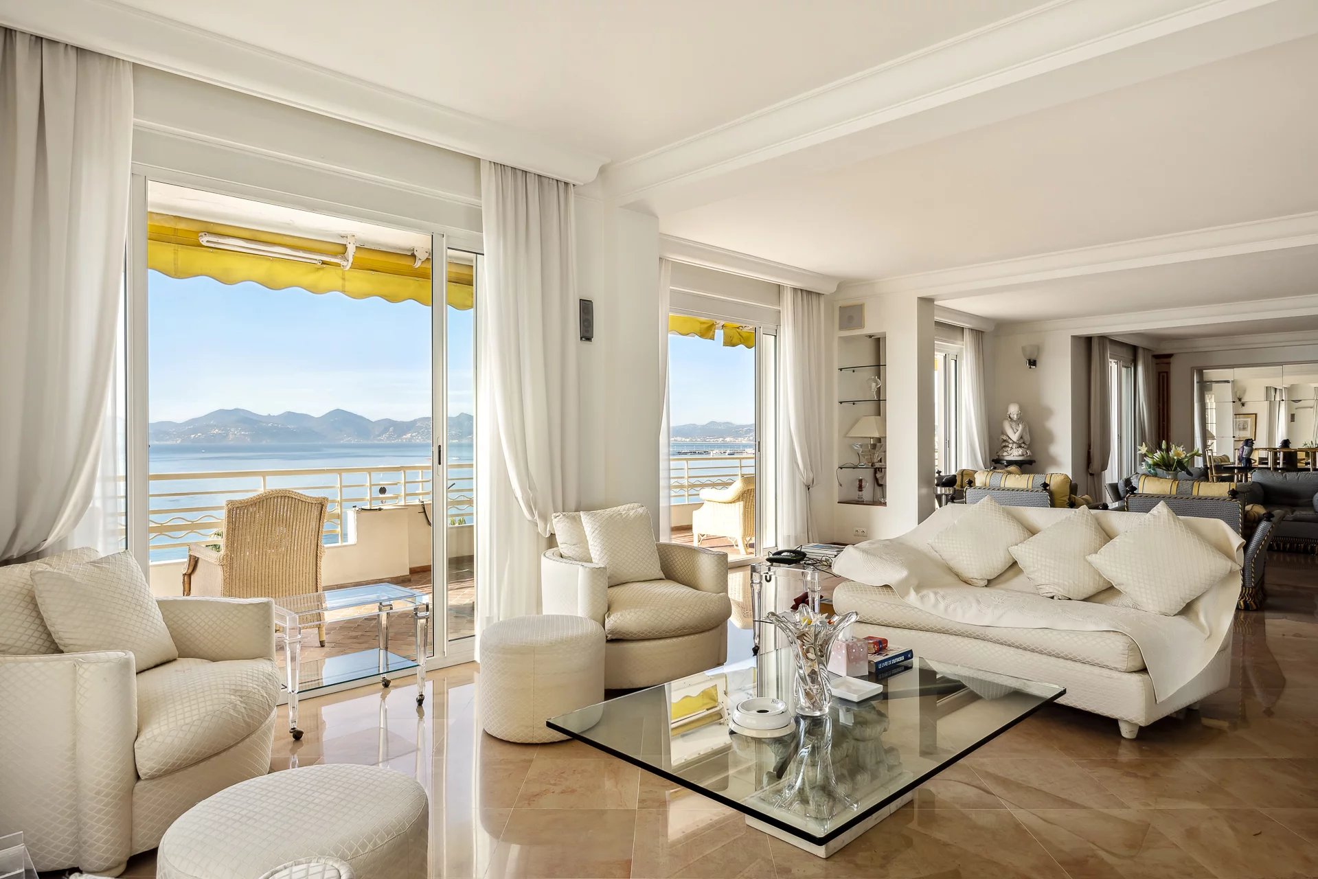 Cannes Croisette – Splendide appartement de 270 m² – Vue mer panoramique exceptionnelle