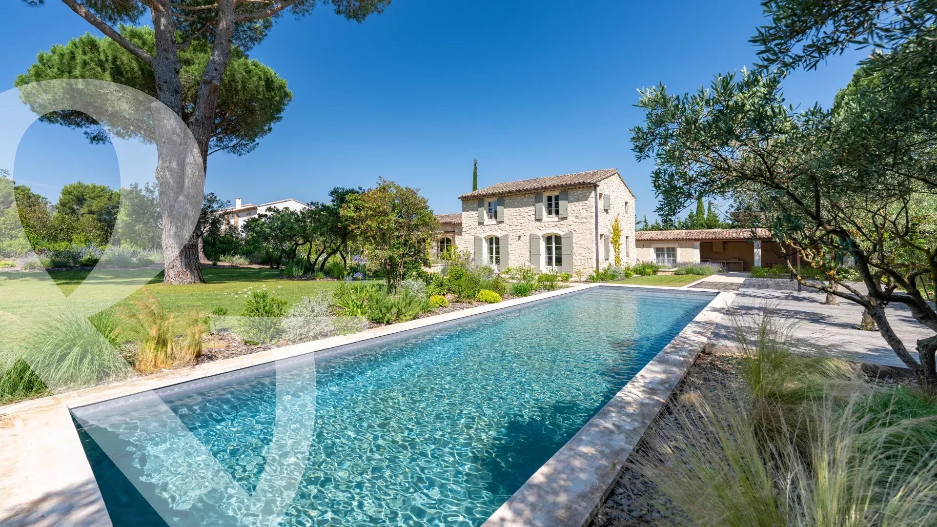 RESTAURATION DE GRANDE QUALITE