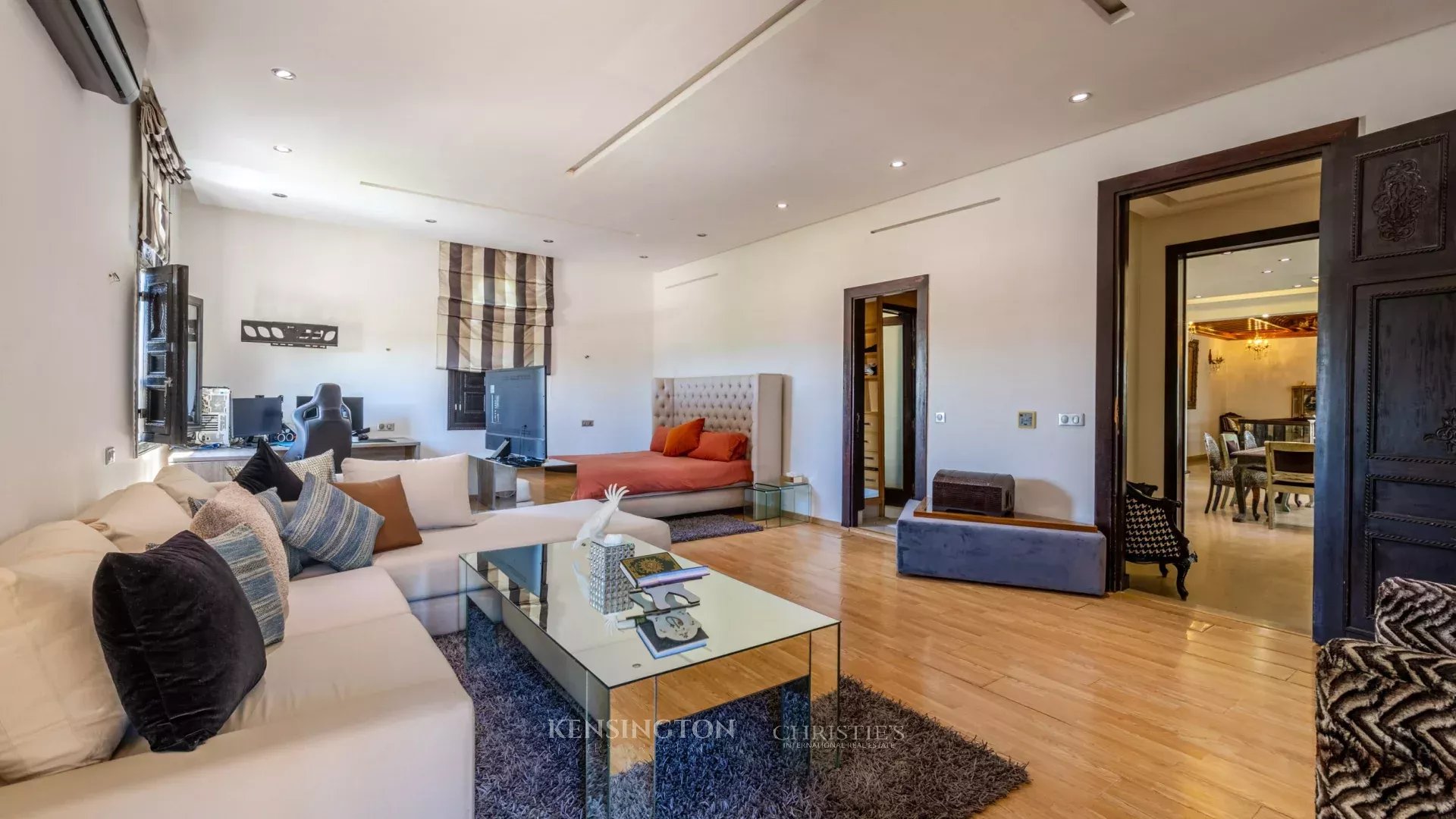 4 Bedroom Villa/Townhouse's Image 52