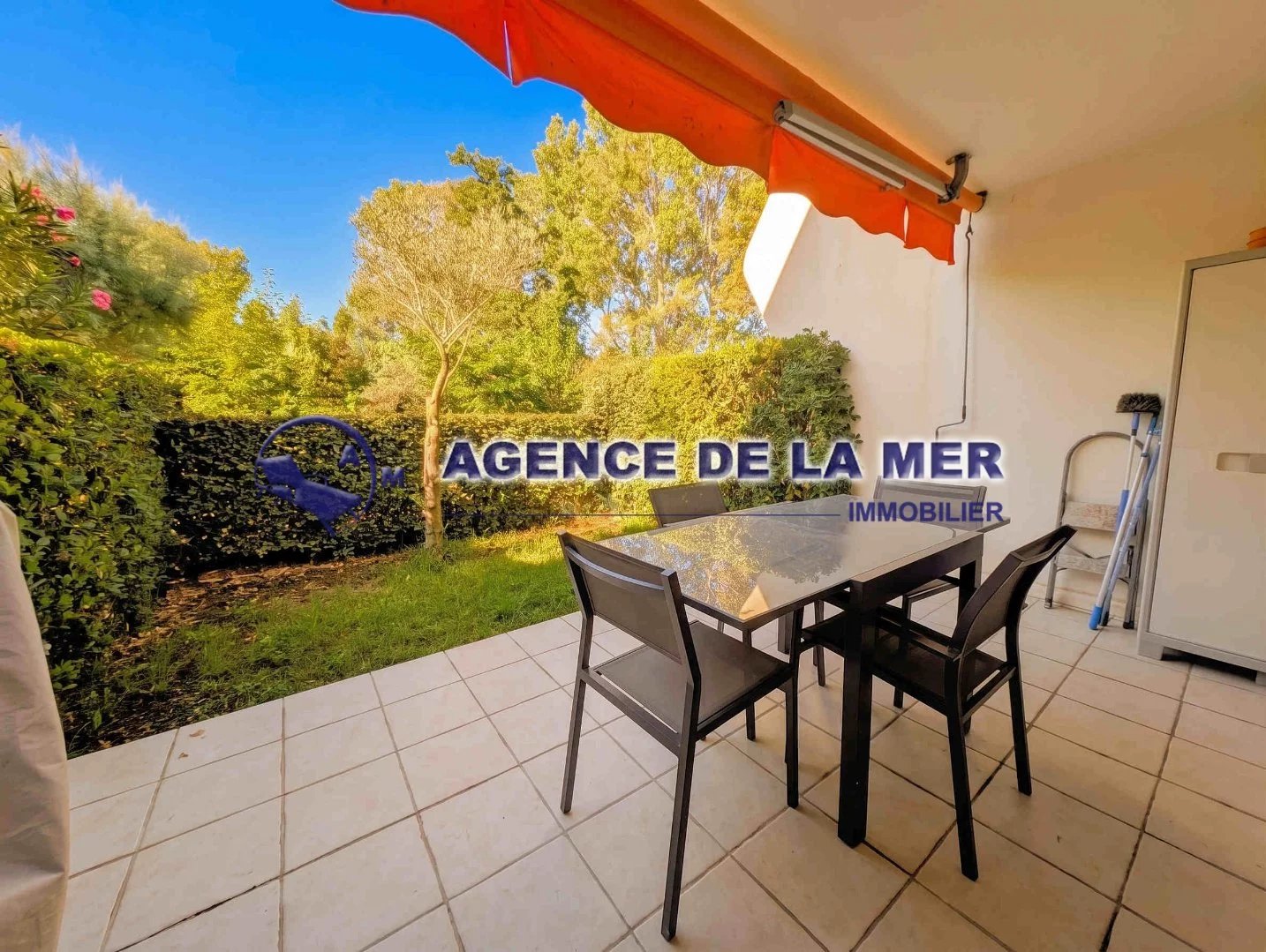 Couchant rez-de-jardin T2+Pking