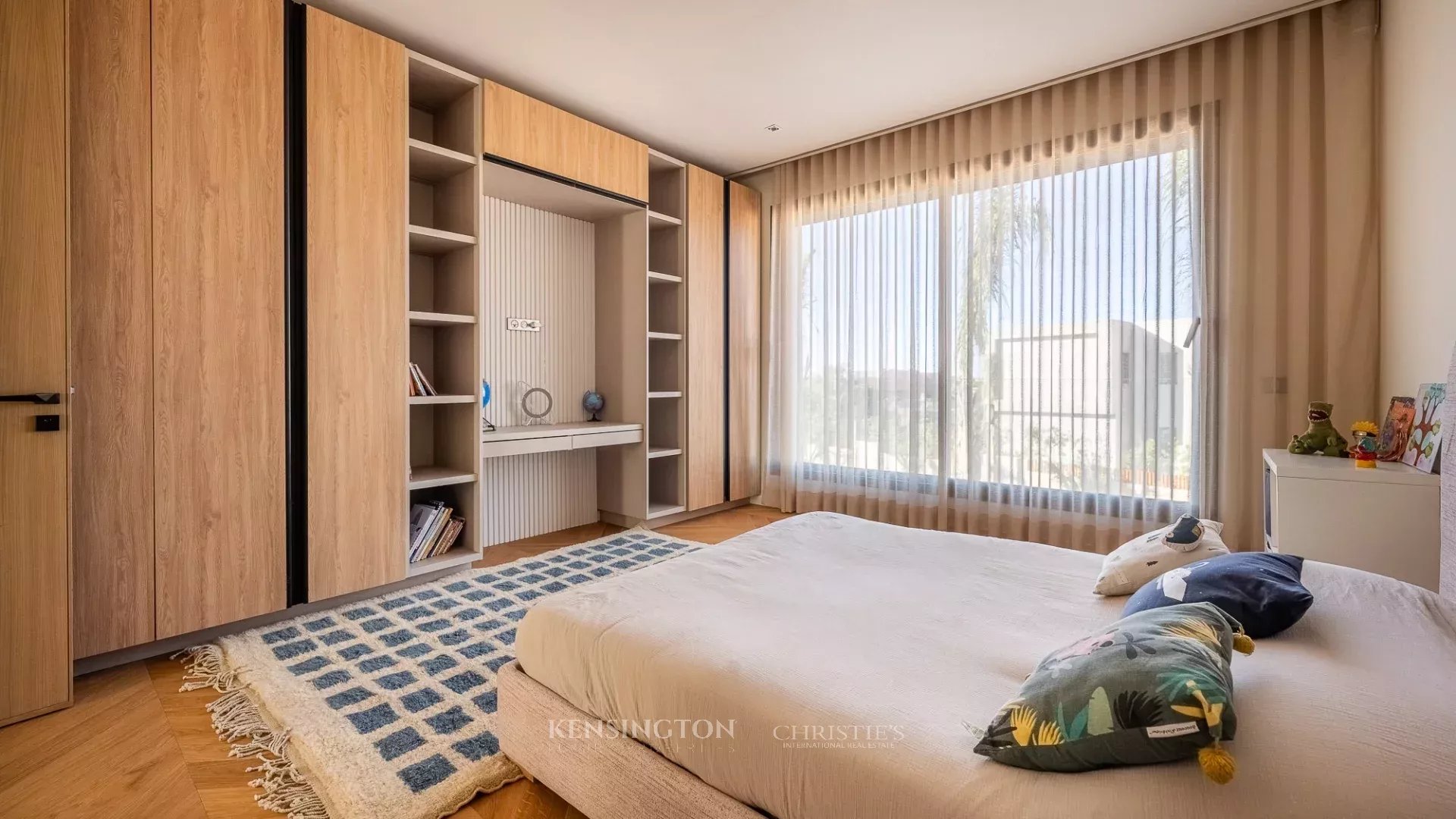 4 Bedroom Villa/Townhouse's Image 32