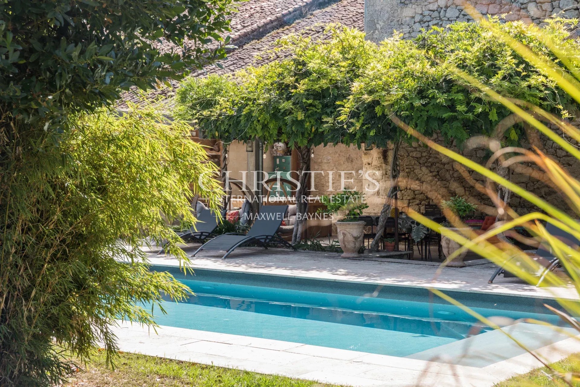 7 Bedroom Villa/Townhouse's Image 28