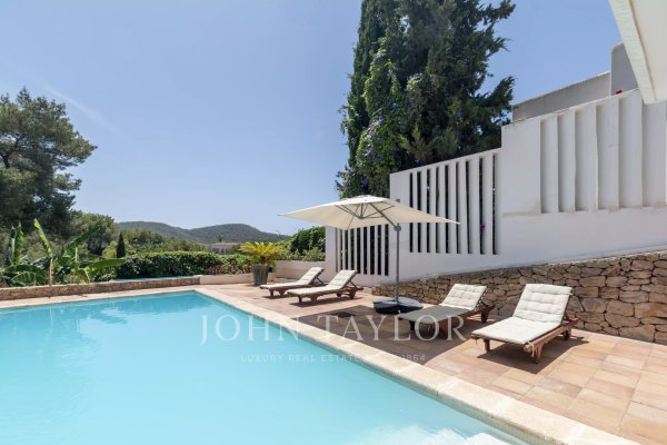 Luxury Villa in Can Furnet, Ibiza | Panoramic Sea View Family Estate — photo 3