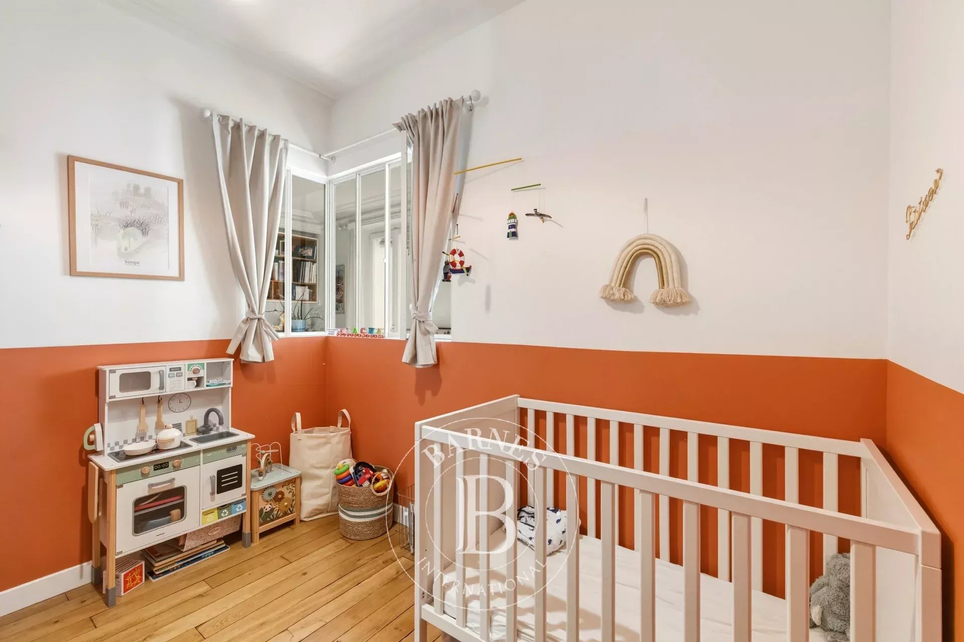 Paris  - Apartment 2 Bedrooms - picture 8