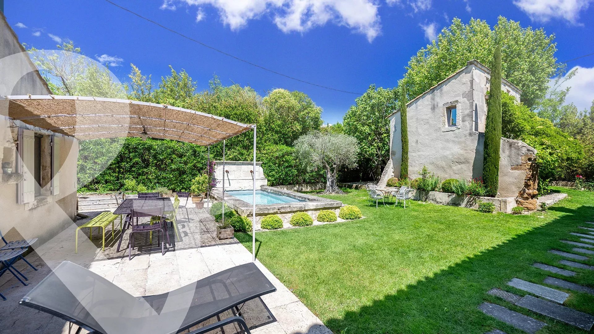 AUTHENTIQUE MAS DE VILLAGE