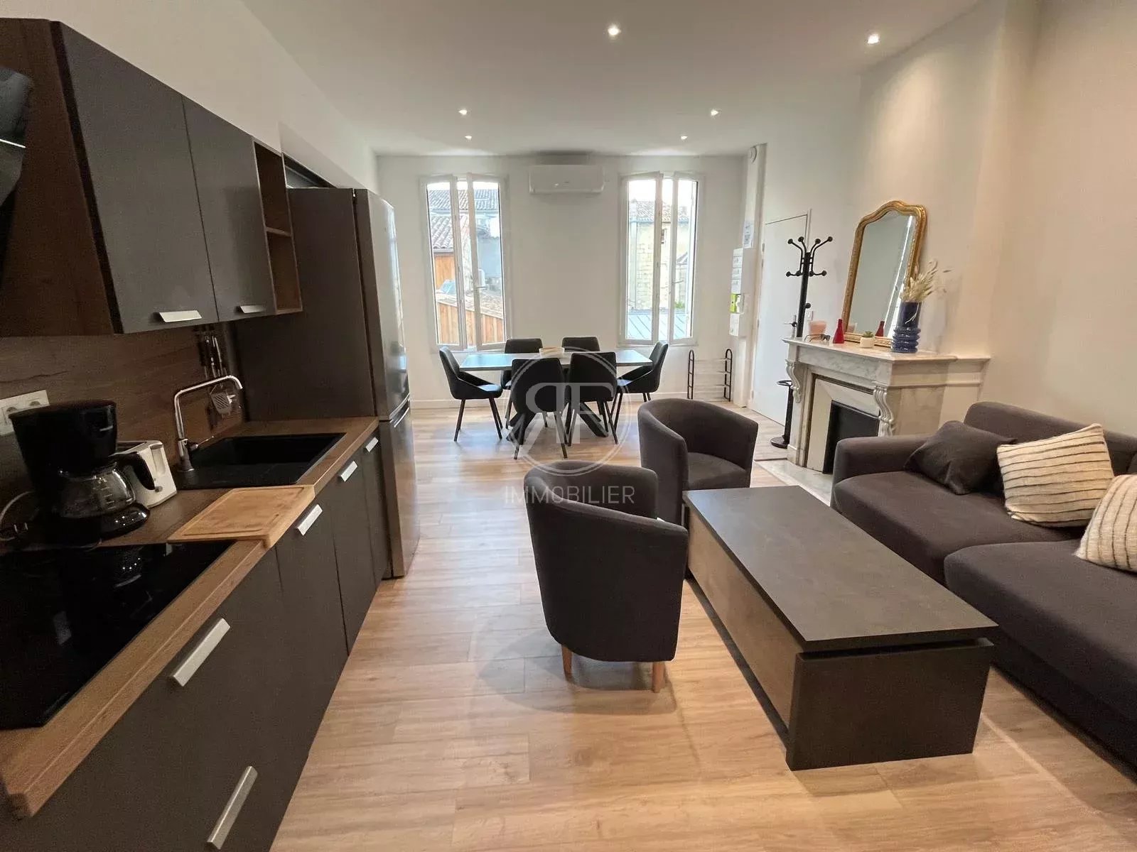 Agence immobilière de 