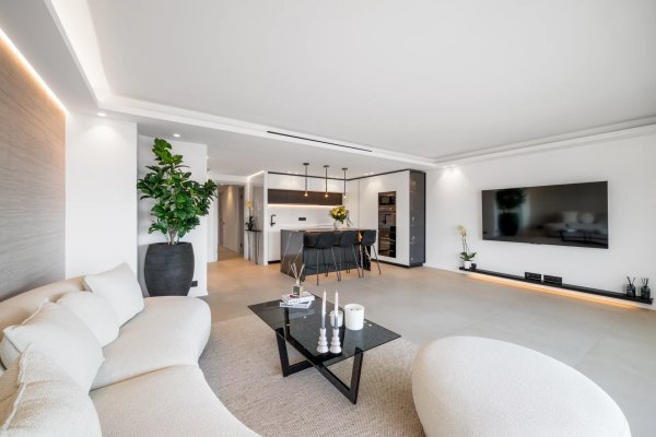 Exceptional Apartment – Top Floor with Panoramic Sea View — photo 3