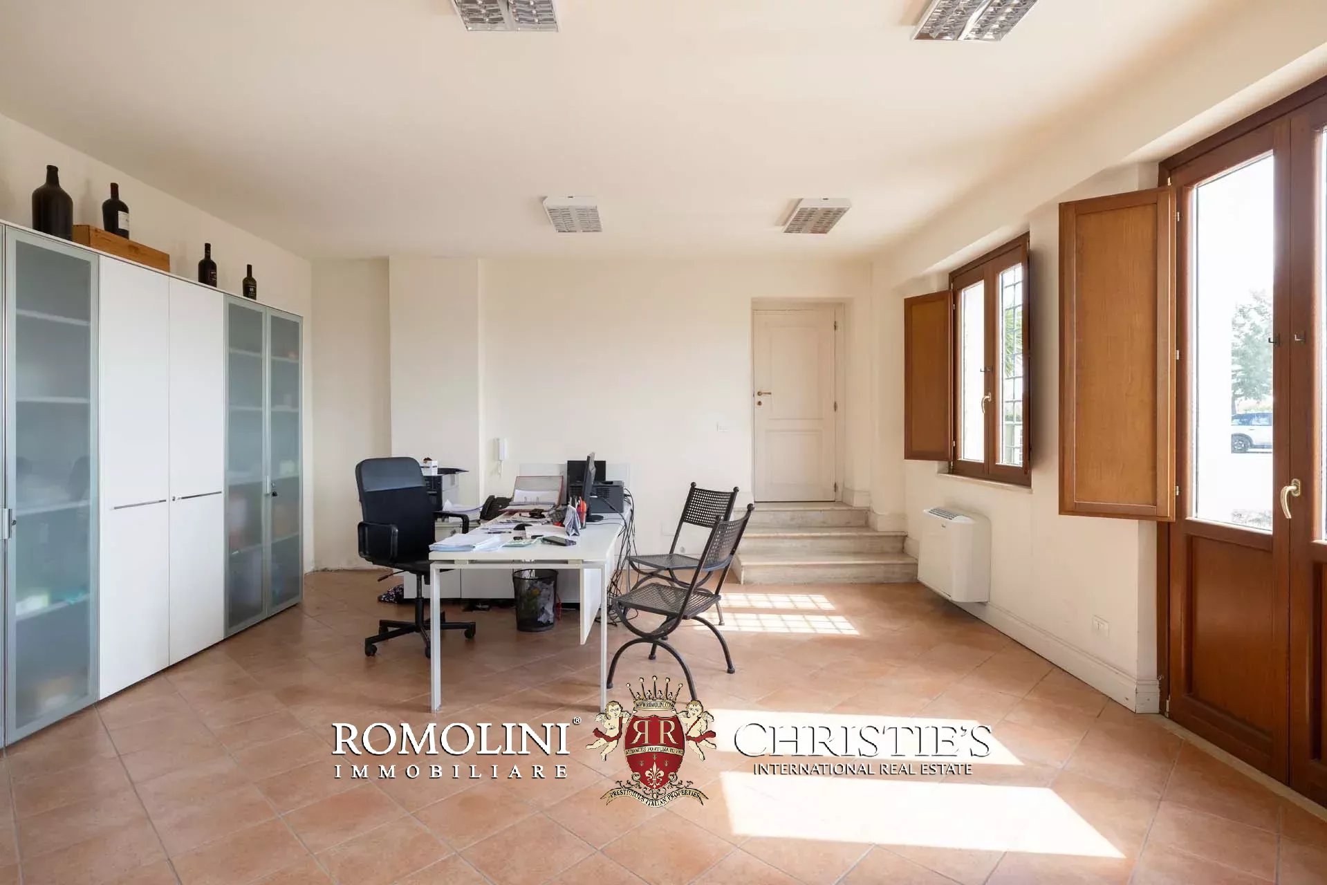 7 Bedroom Villa/Townhouse's Image 89