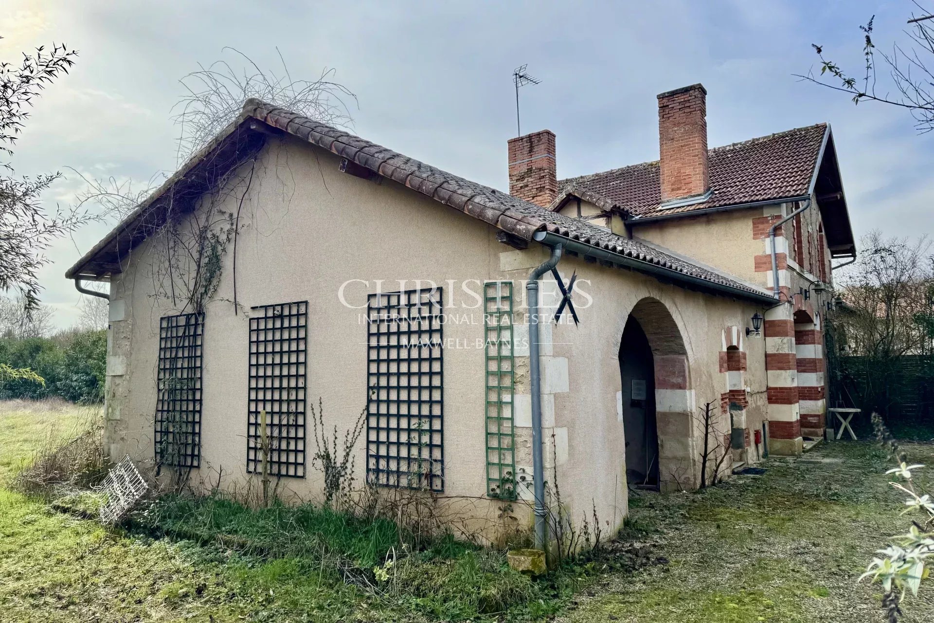 10 Bedroom Chateau's Image 45