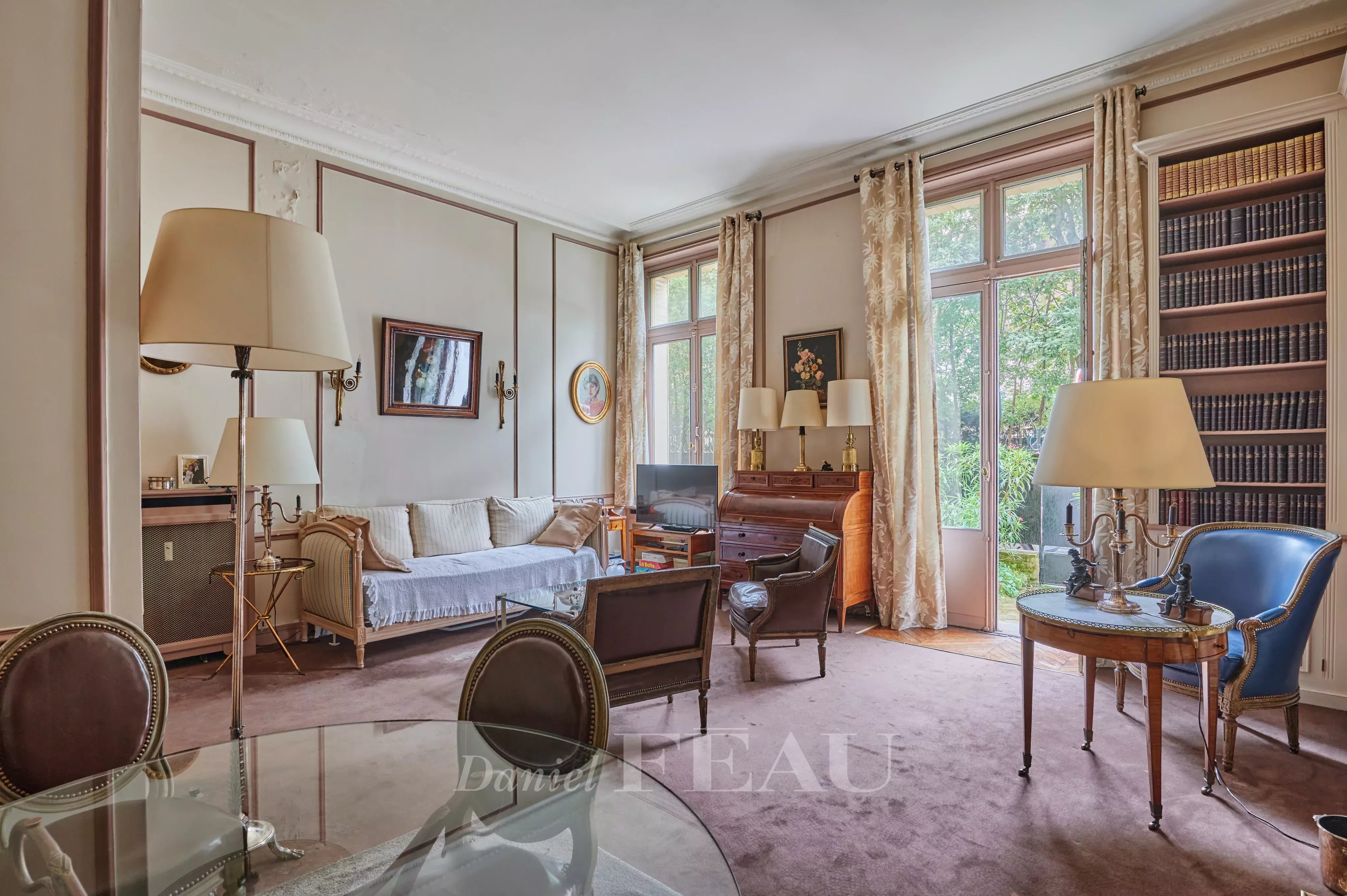 Sale Apartment Paris 16th