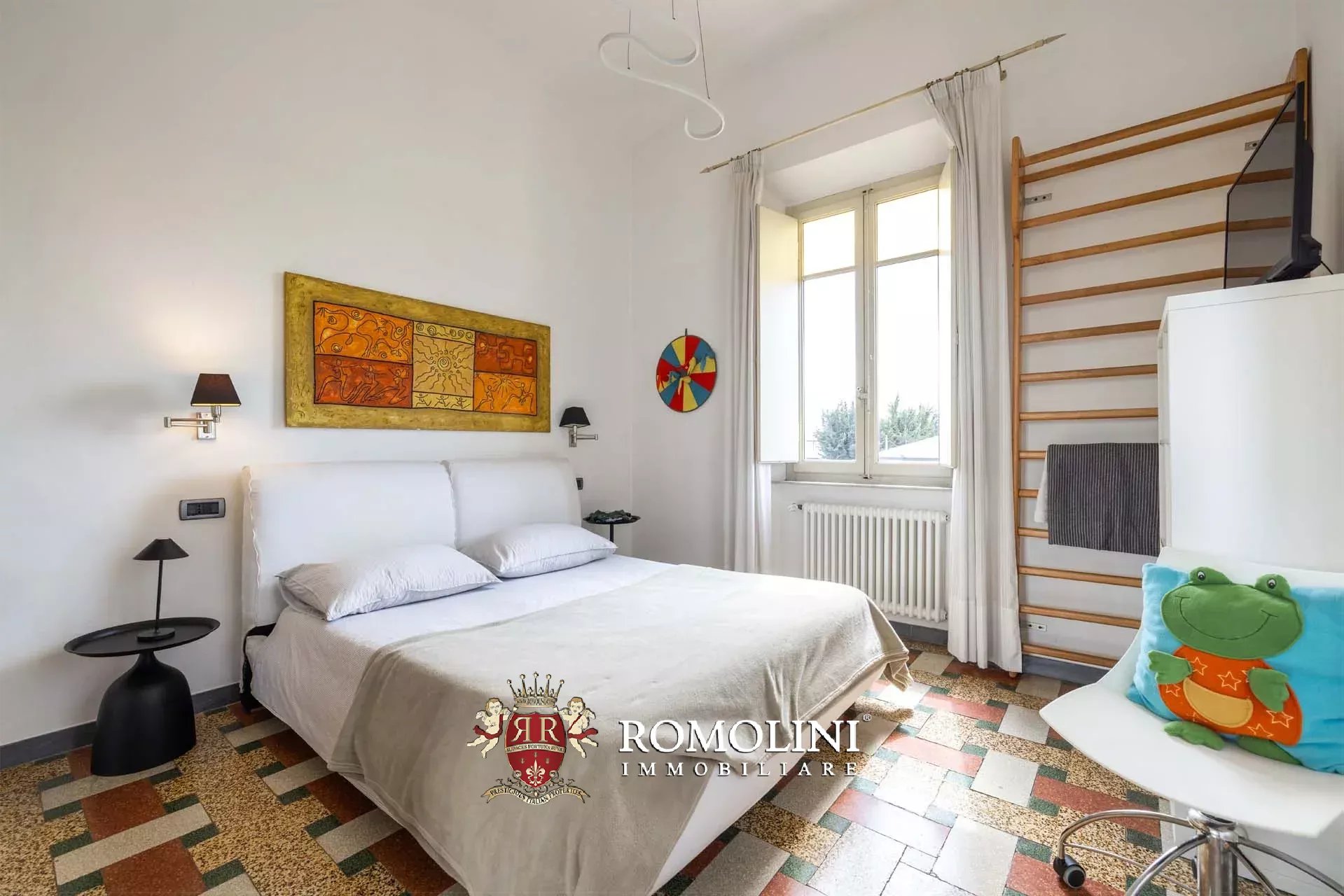 6 Bedroom Villa/Townhouse's Image 31