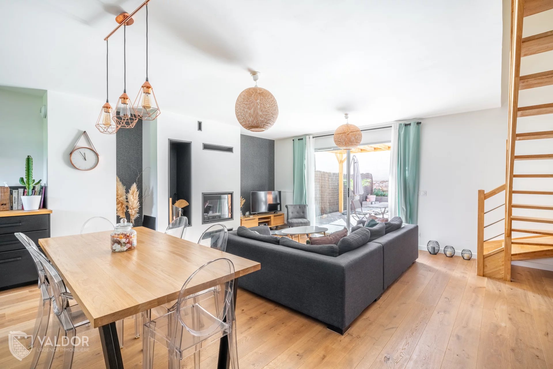 Maison de 120 m² avec piscine à Chasselay