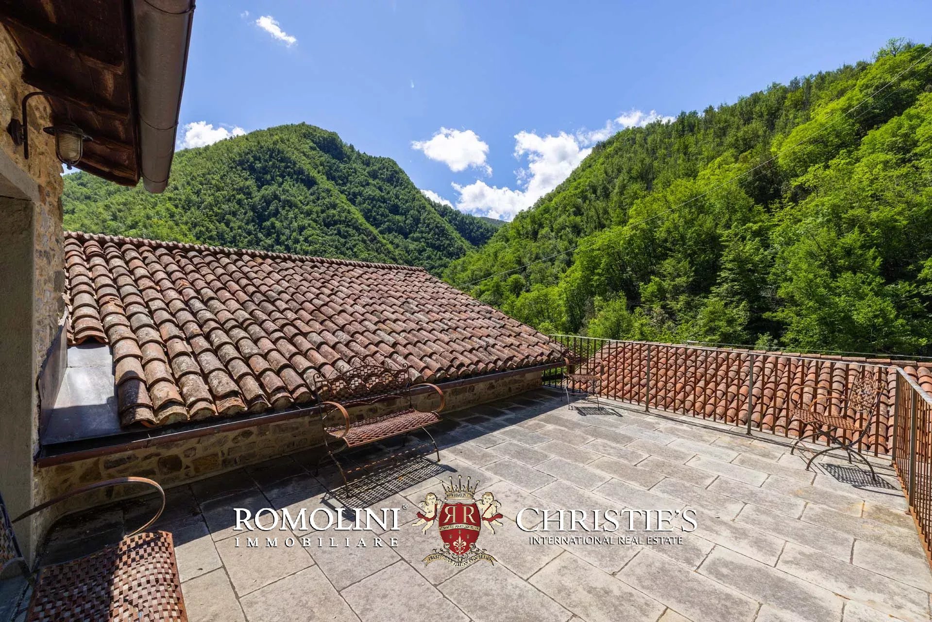 10 Bedroom Villa/Townhouse's Image 39