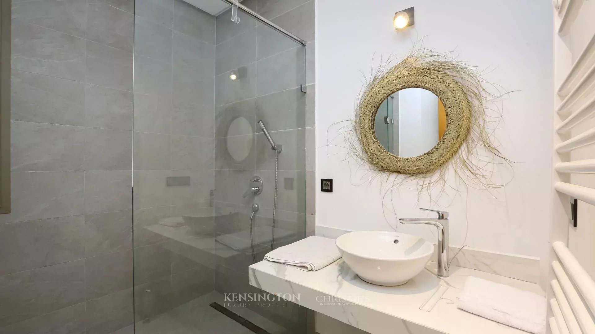 5 Bedroom Villa/Townhouse's Image 34