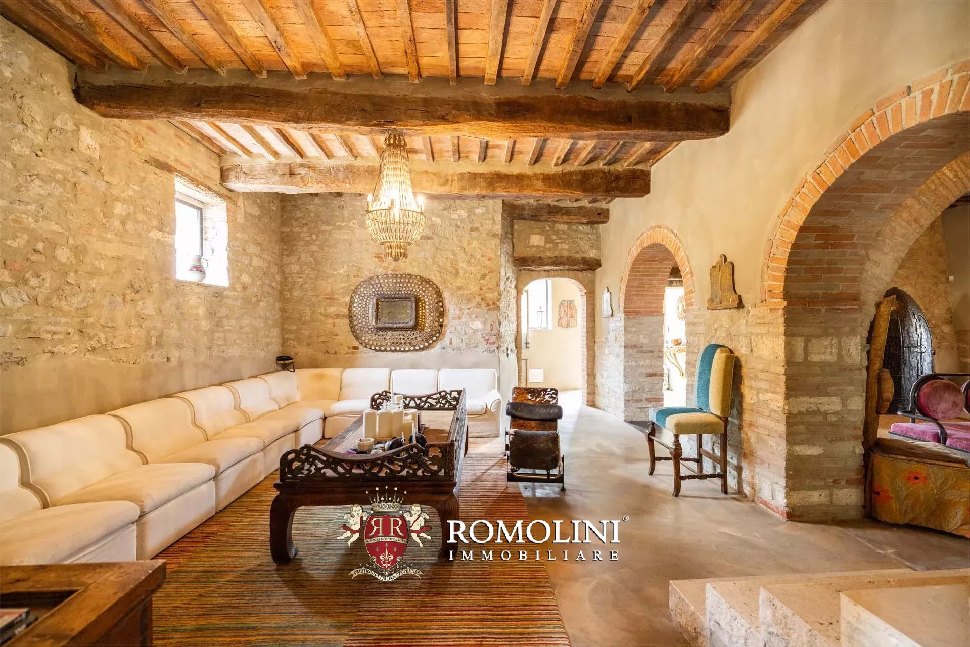 7 Bedroom Villa/Townhouse's Image 12