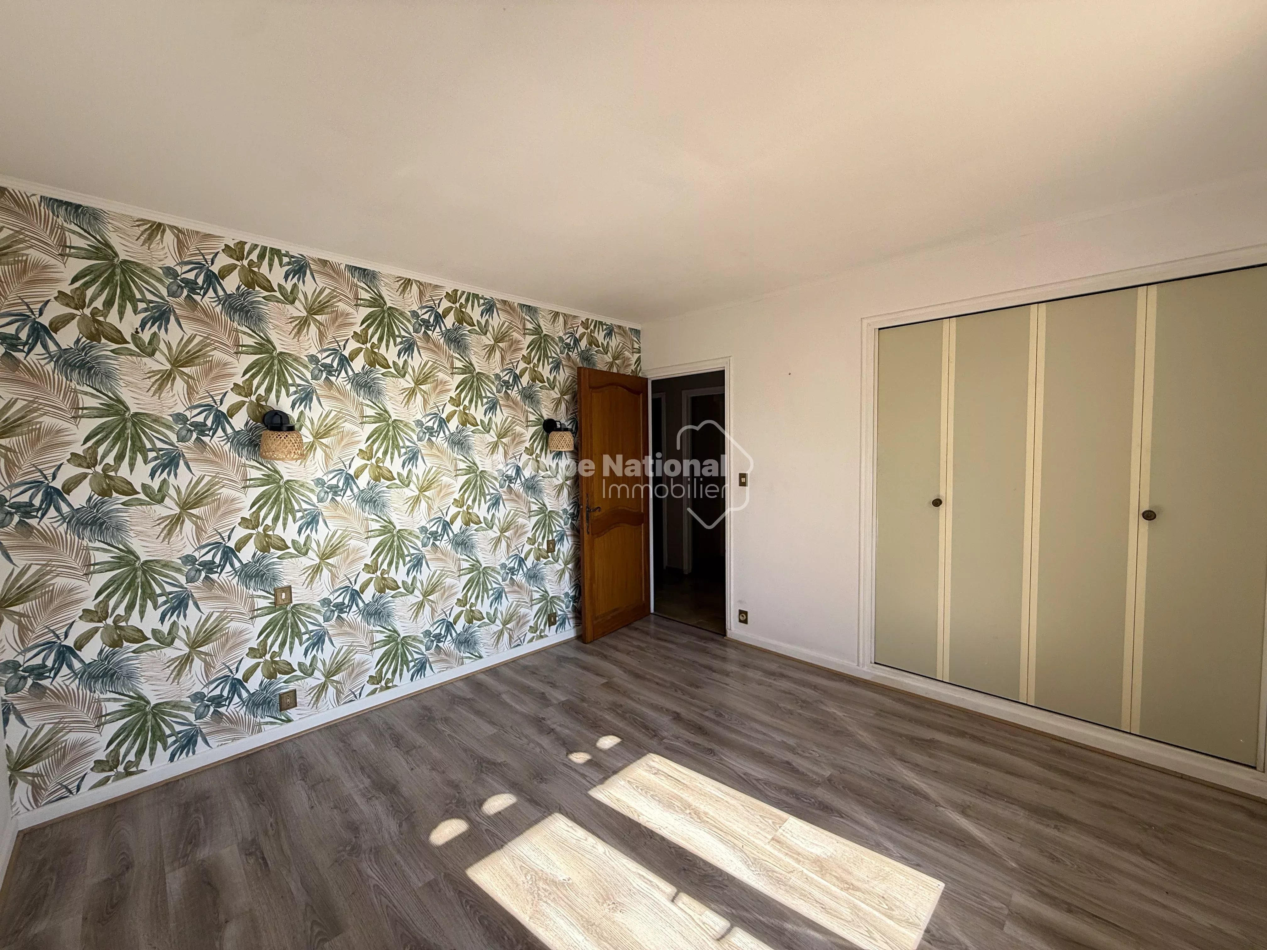 CHATEAURENARD - Maison 5 pièces 134,79 M²