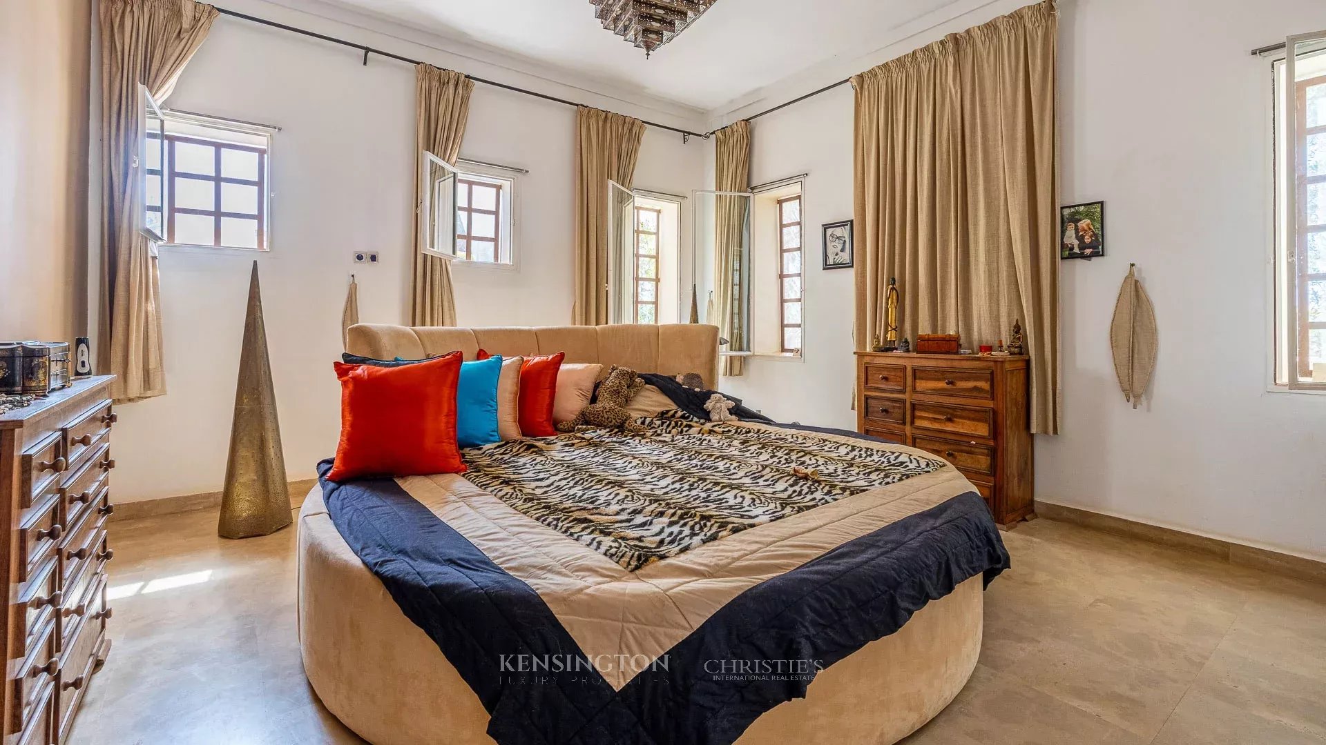 5 Bedroom Villa/Townhouse's Image 17