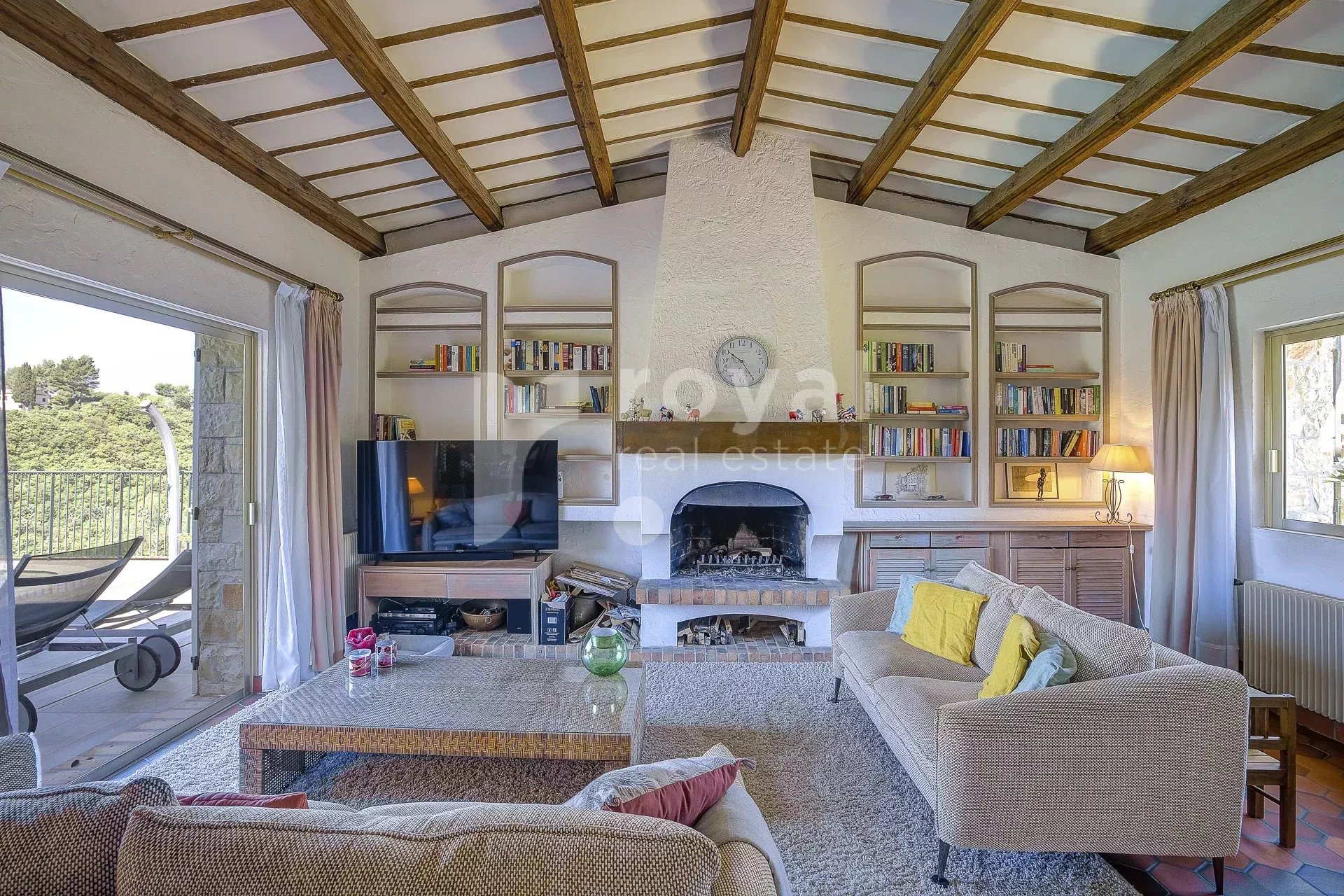 Belle villa en pierres dans un domaine fermé au calme — photo 14