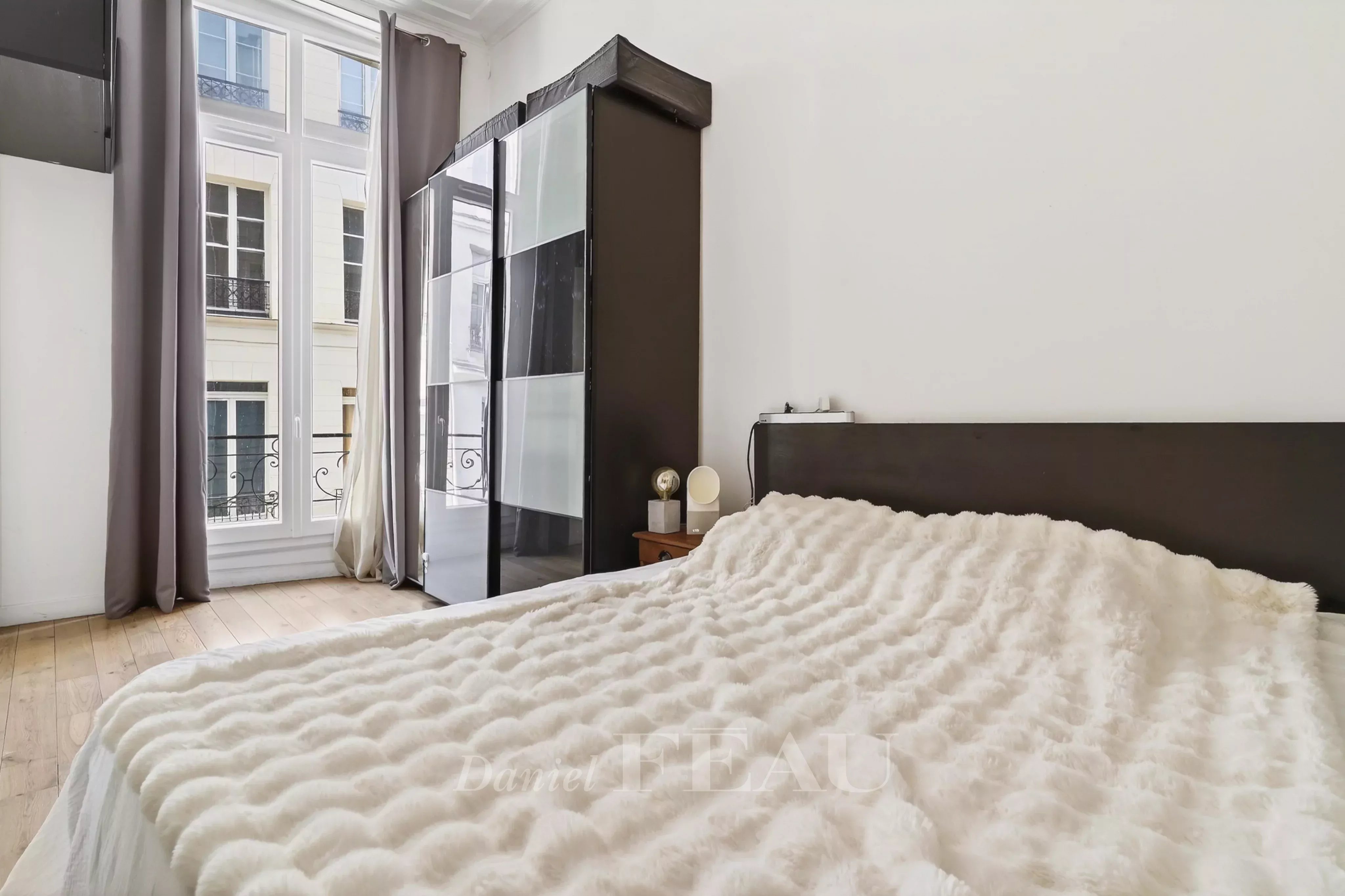 Sale Apartment Paris 2nd