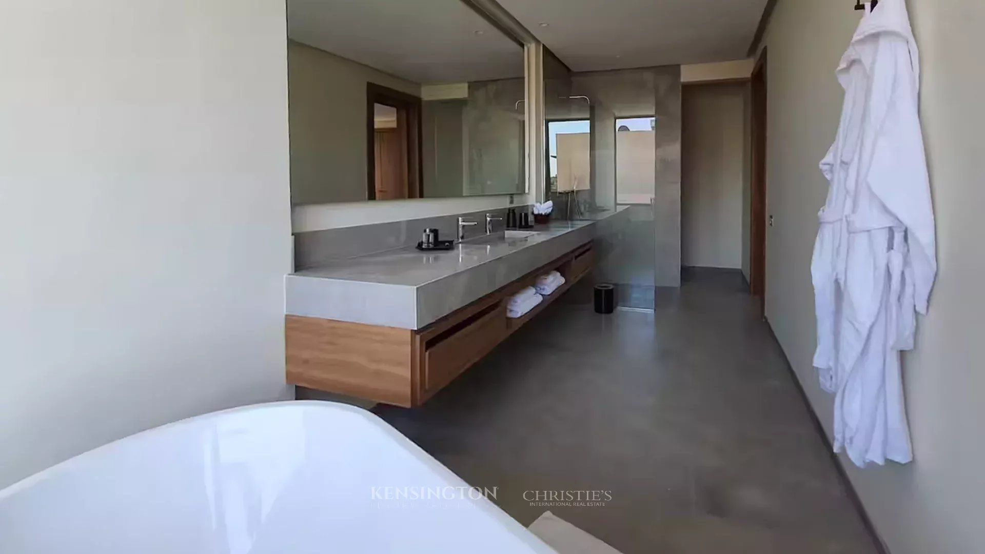 4 Bedroom Villa/Townhouse's Image 11
