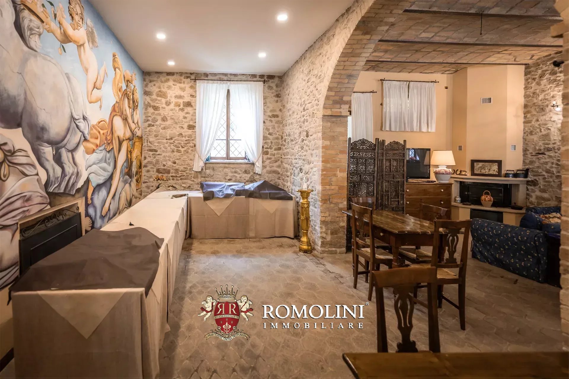 14 Bedroom Villa/Townhouse's Image 52