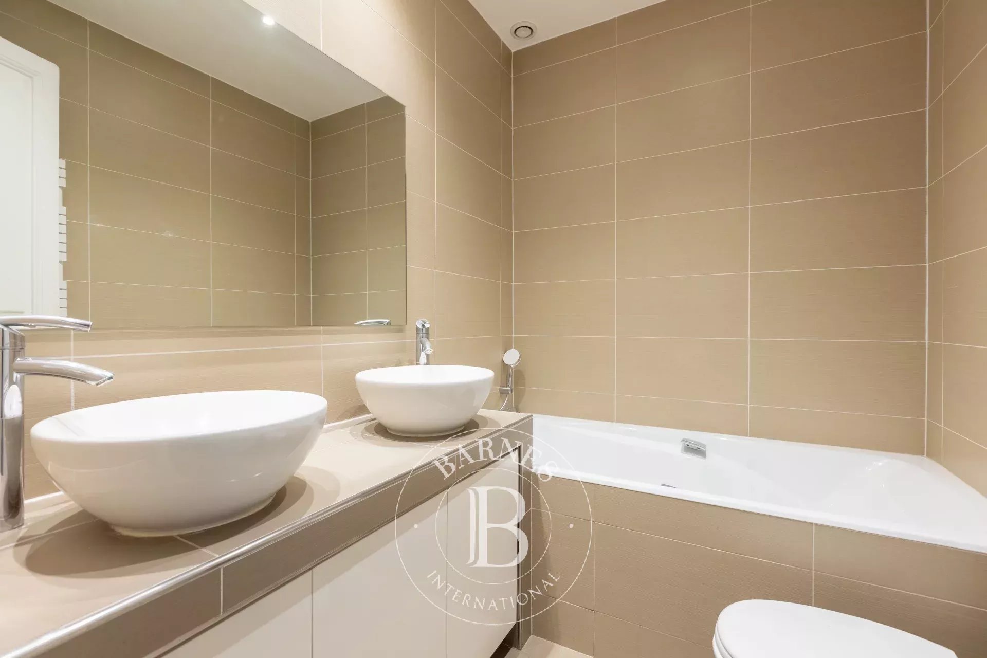 Daire Paris 8ème - picture 15