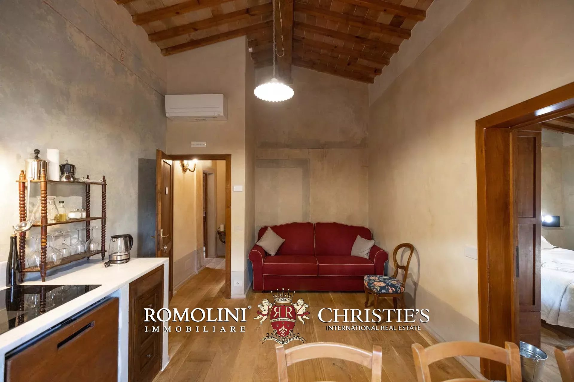 13 Bedroom Villa/Townhouse's Image 70